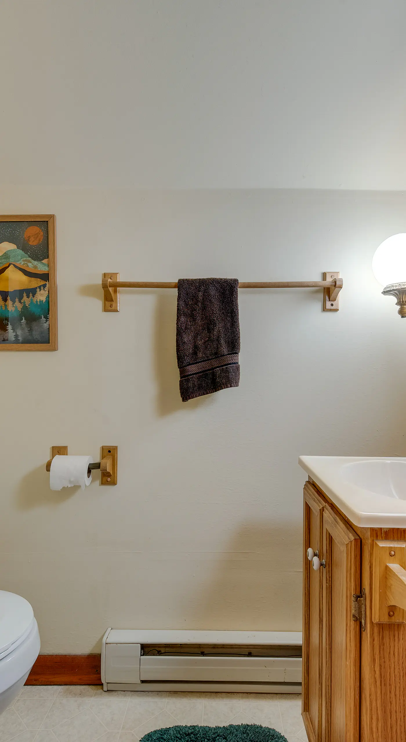 Explore the Poconos! Cozy Creekside Cabin w/ Patio