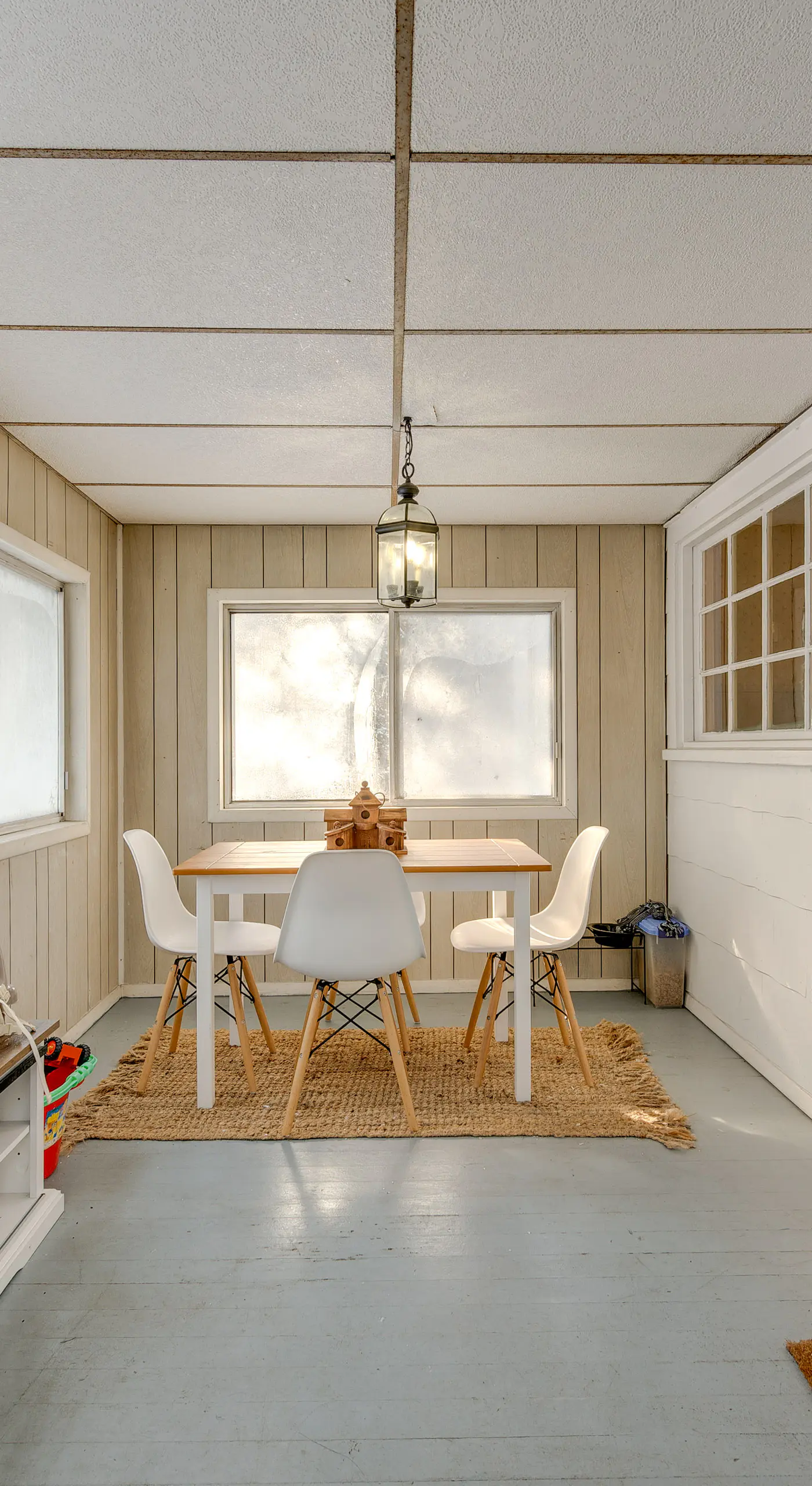Explore the Poconos! Cozy Creekside Cabin w/ Patio