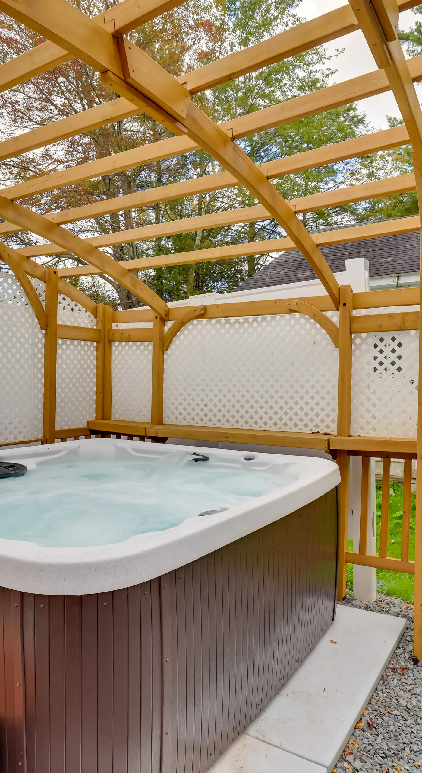 Explore the Poconos! Cozy Creekside Cabin w/ Patio