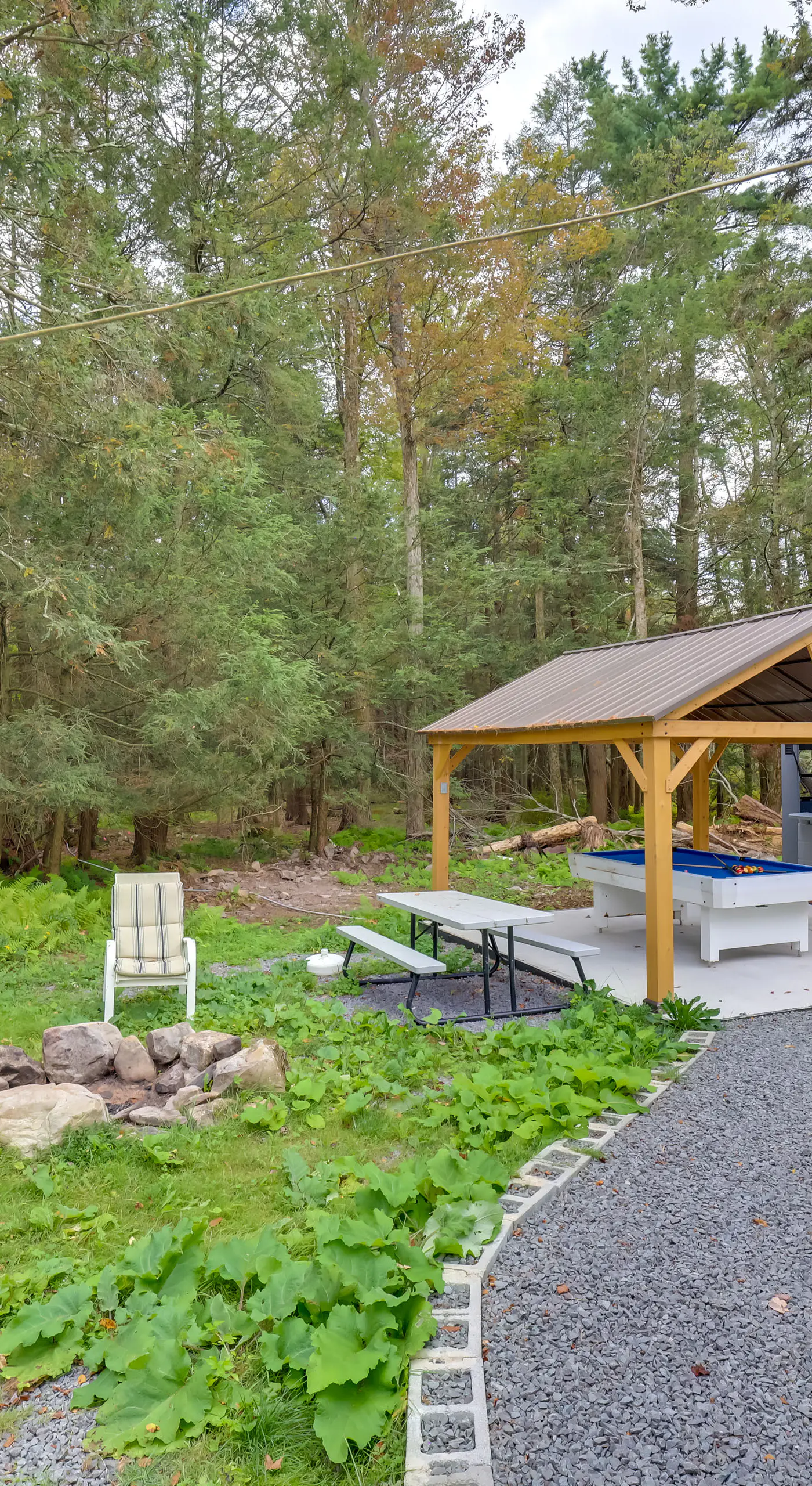 Explore the Poconos! Cozy Creekside Cabin w/ Patio
