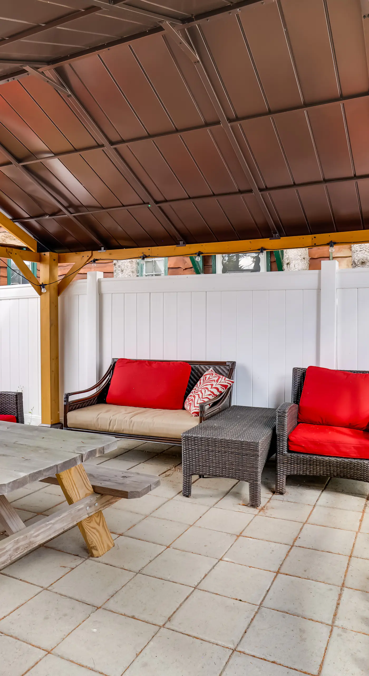 Easy Interstate Access: Original Poconos Log Cabin