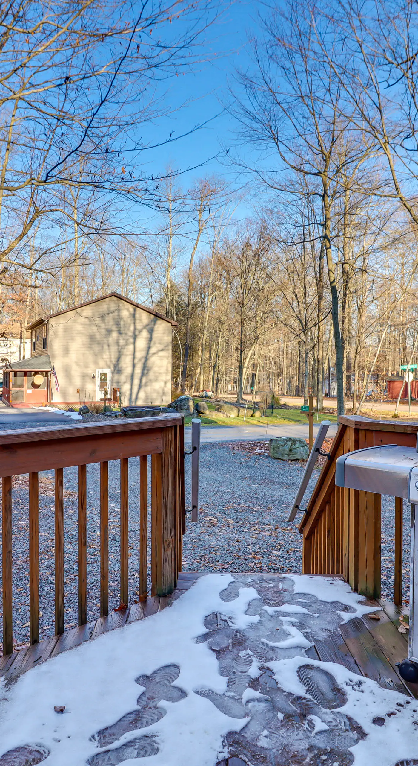 1 Mi to Beach: Pocono Lake Chalet w/ Decks