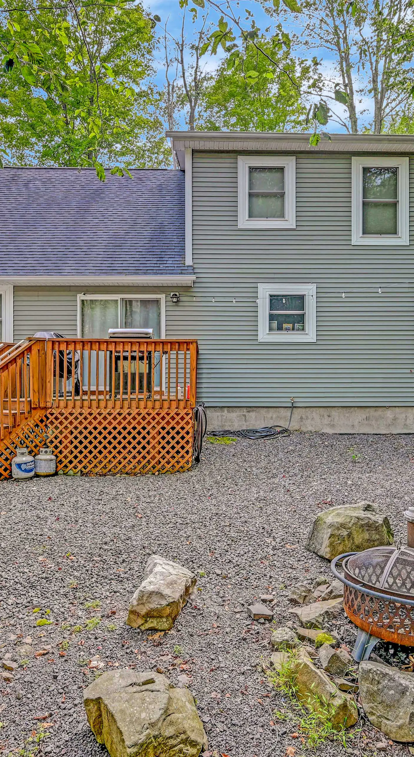 1 Mi to Beach: Pocono Lake Chalet w/ Decks