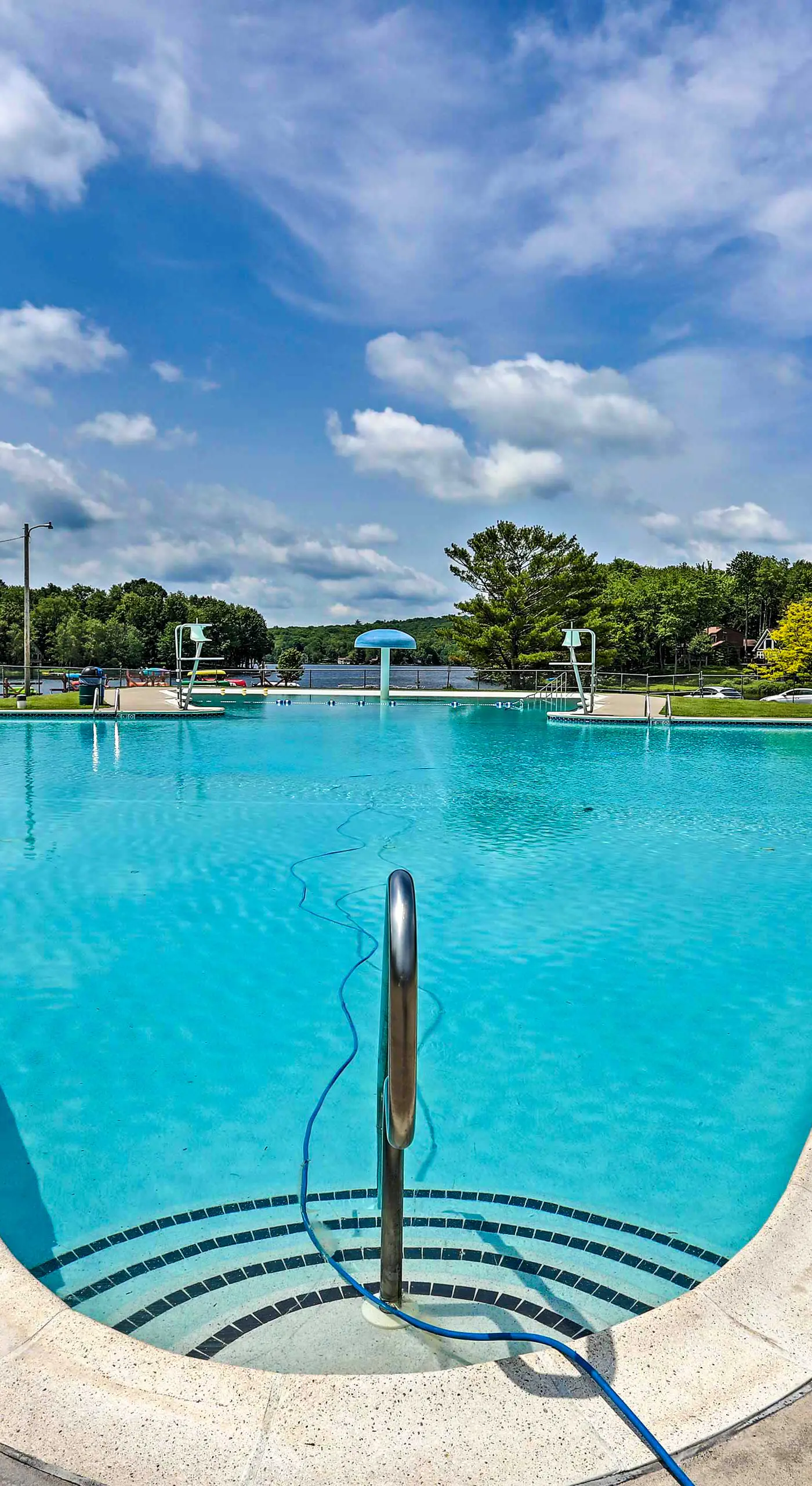 1 Mi to Beach: Pocono Lake Chalet w/ Decks