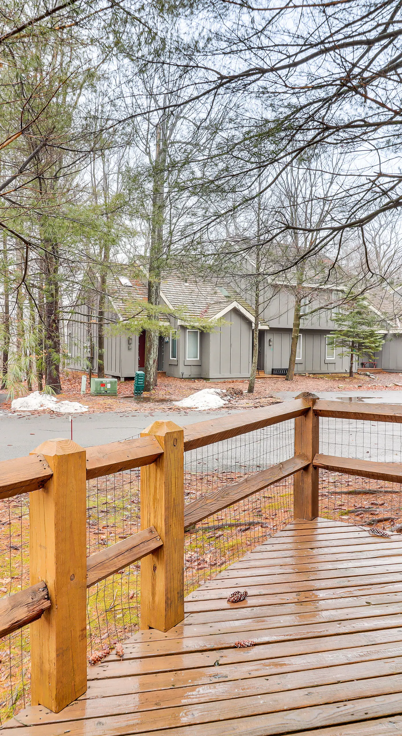 Cozy Cabin w/ Deck < 1 Mi to Jack Frost Resort!