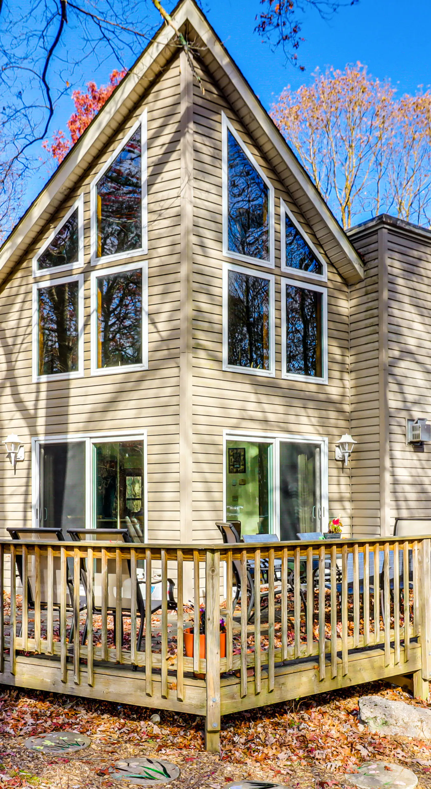 Serene Poconos Cabin w/ Hot Tub & Beach Access!