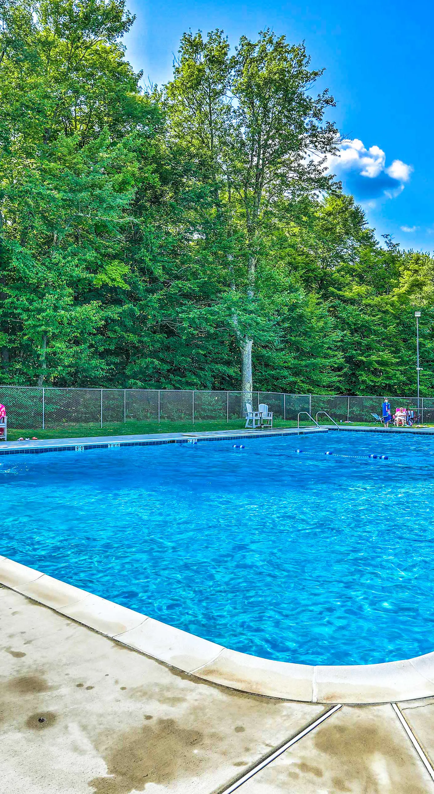 Pocono Lake House Hideaway: Hot Tub & Theater Room
