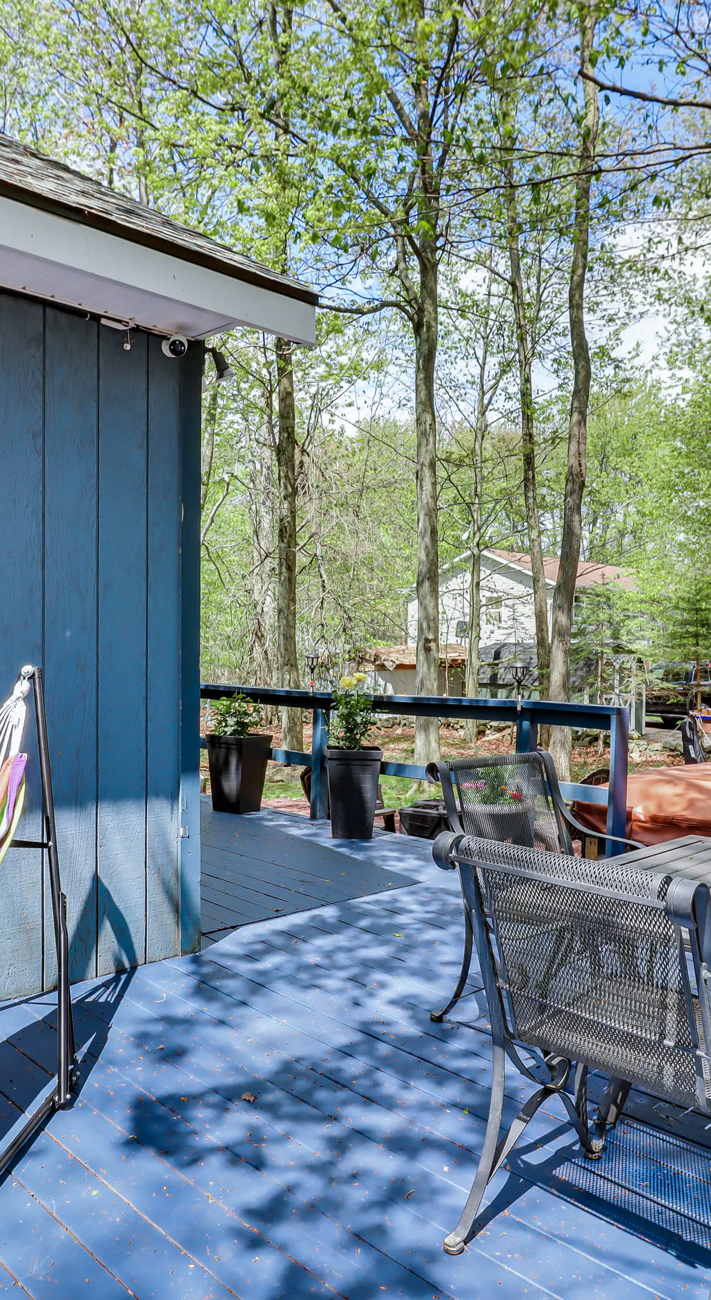 Hot Tub & Lake Beach Access: Tobyhanna Retreat!