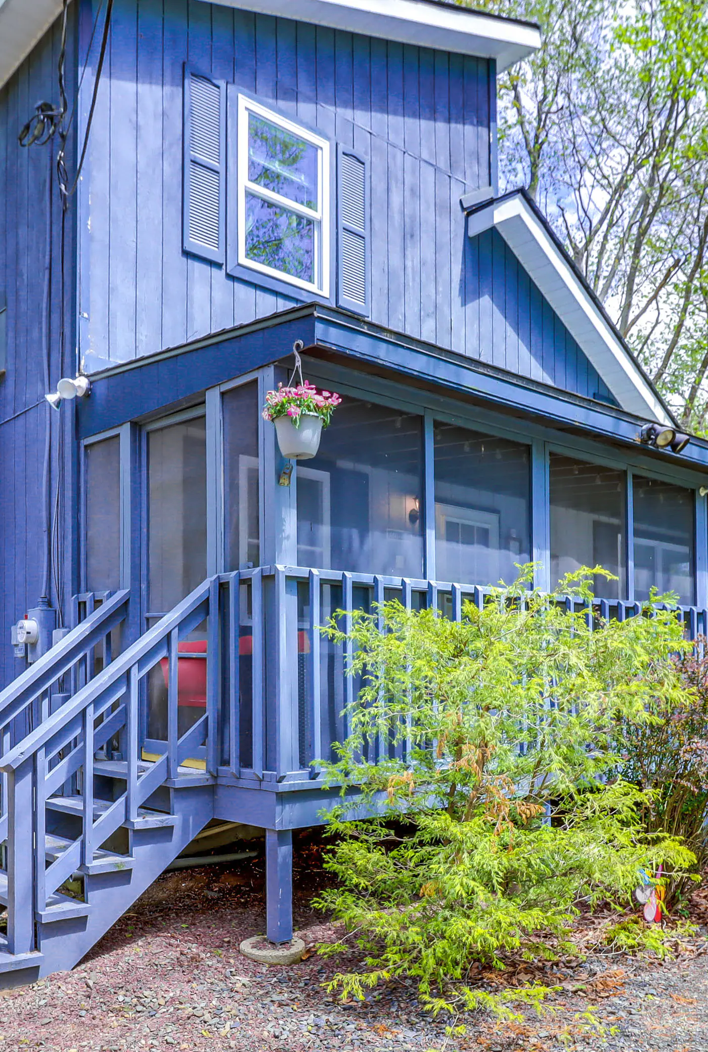 Hot Tub & Lake Beach Access: Tobyhanna Retreat!