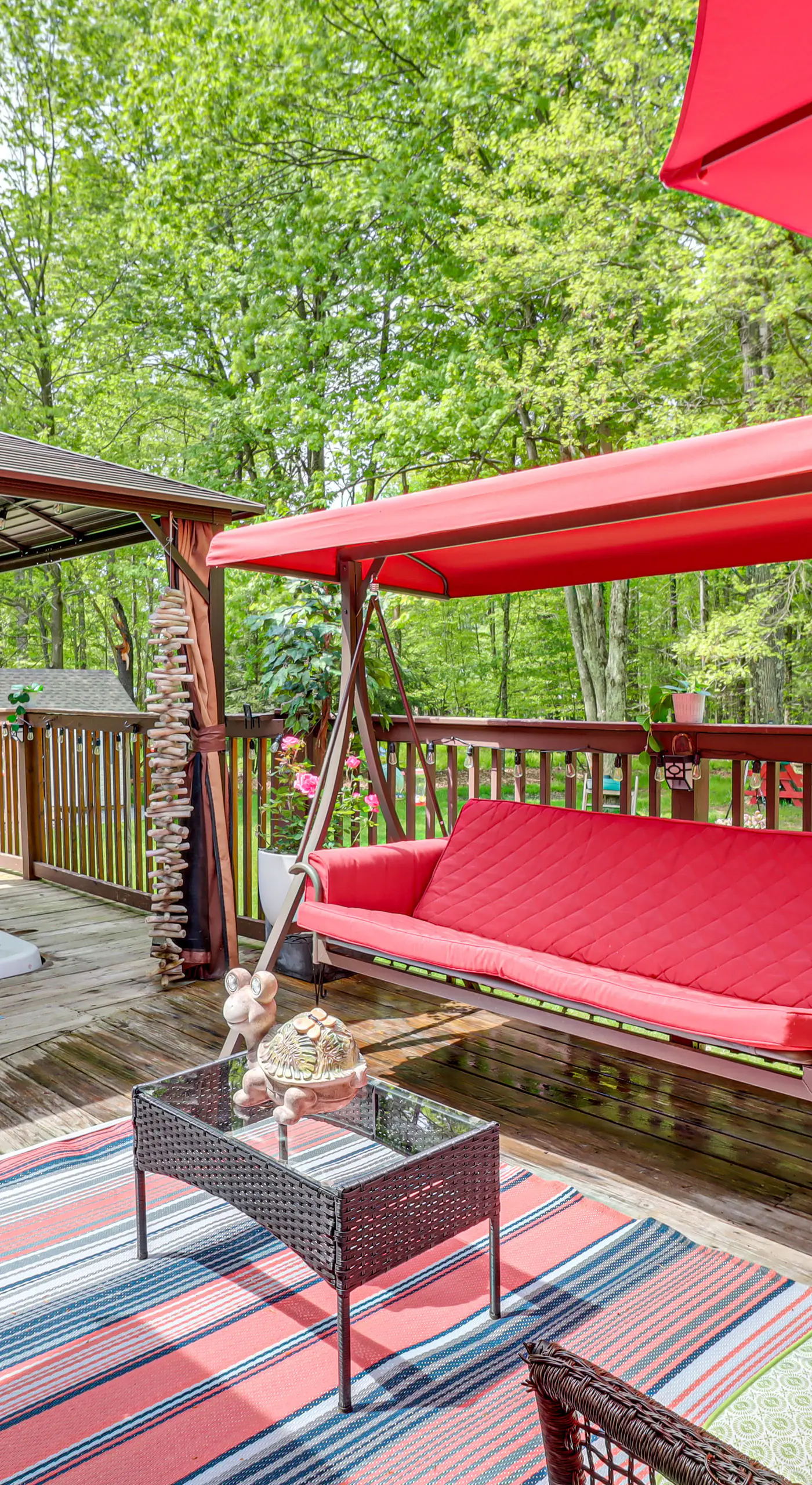 Long Pond Home w/ Hot Tub ~ 8 Mi to Kalahari!