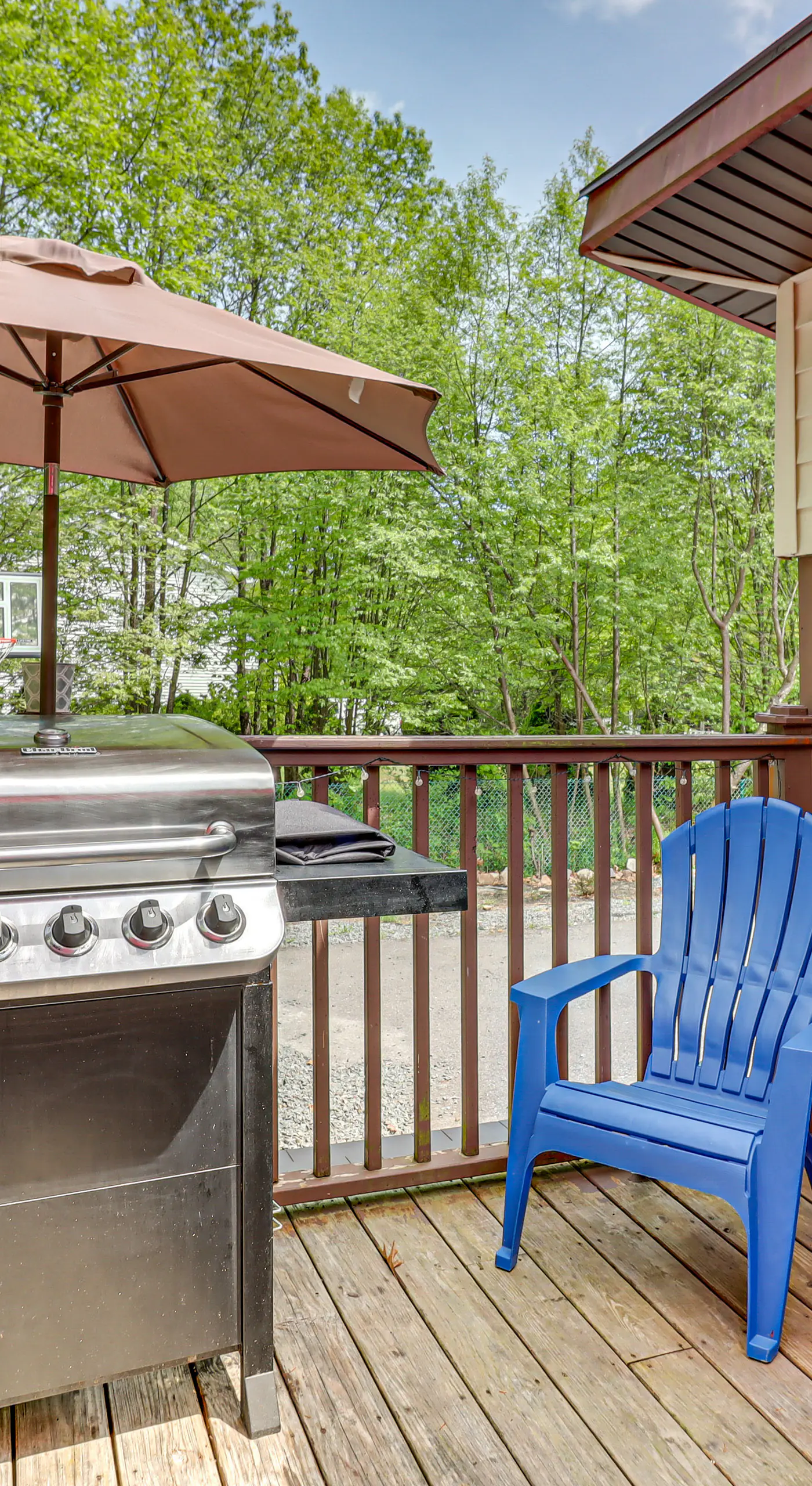 Long Pond Home w/ Hot Tub ~ 8 Mi to Kalahari!
