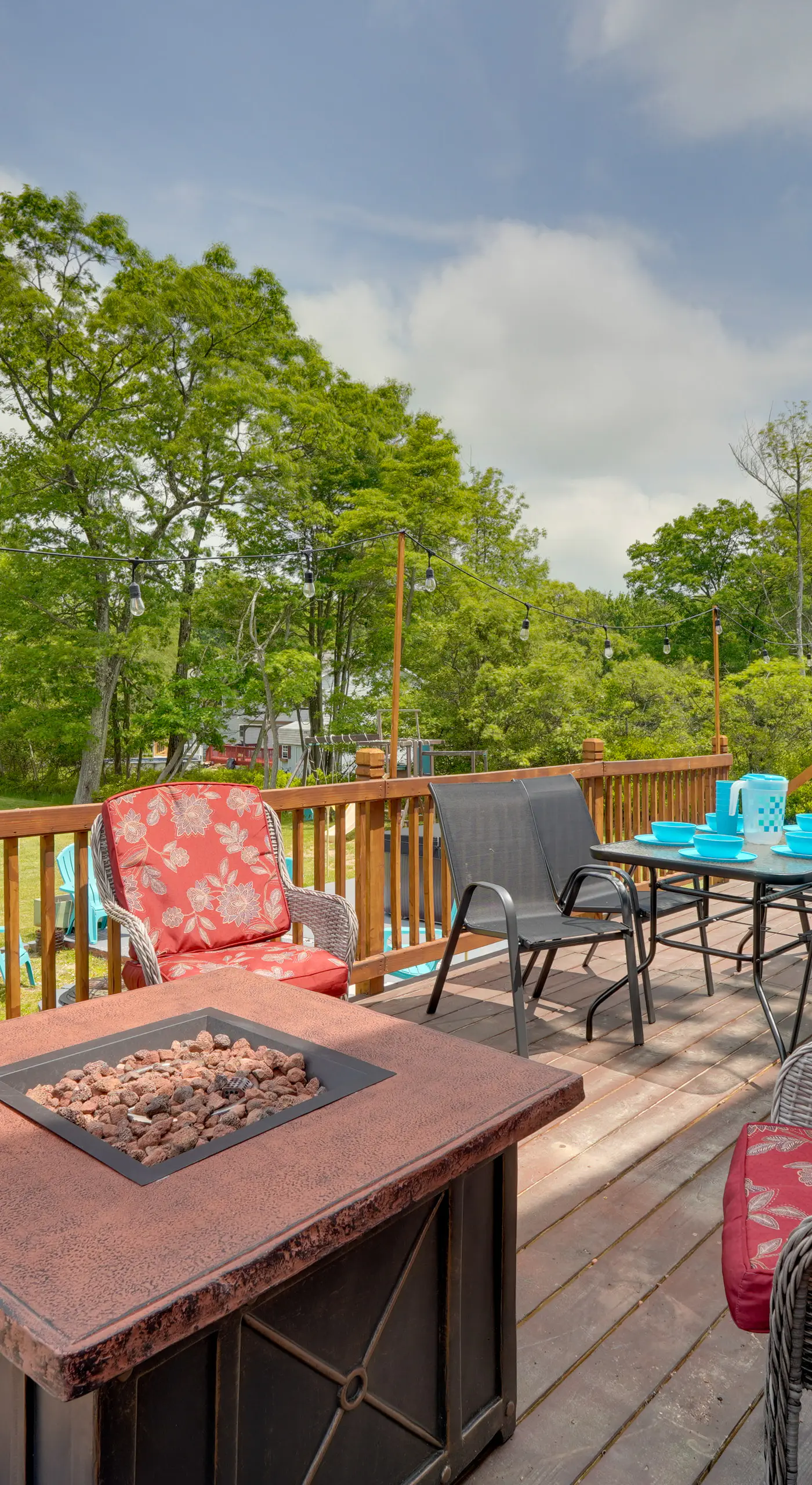 1 Mi to Lakes: Family Pocono Home w/ Yard & Deck!