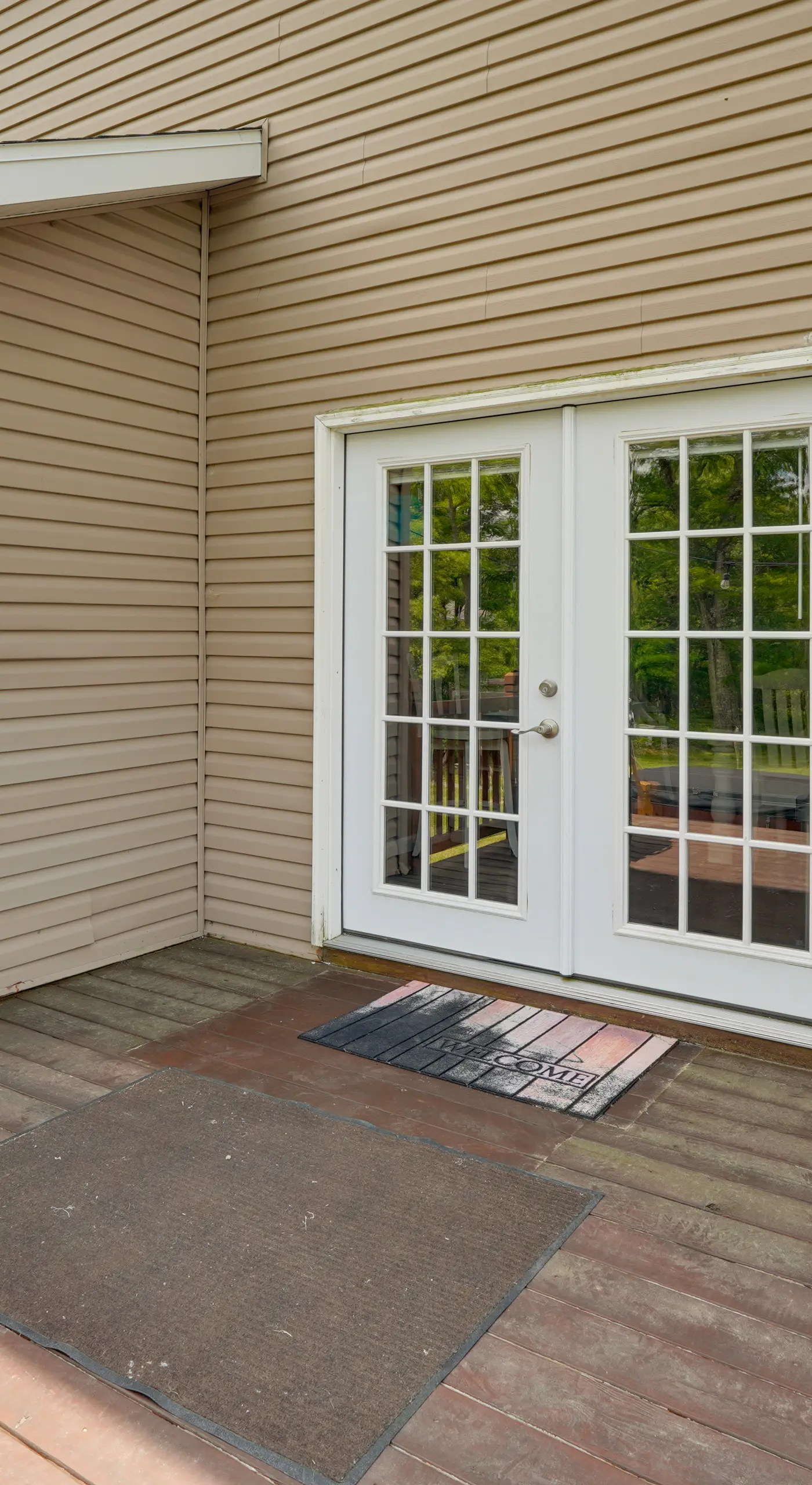1 Mi to Lakes: Family Pocono Home w/ Yard & Deck!