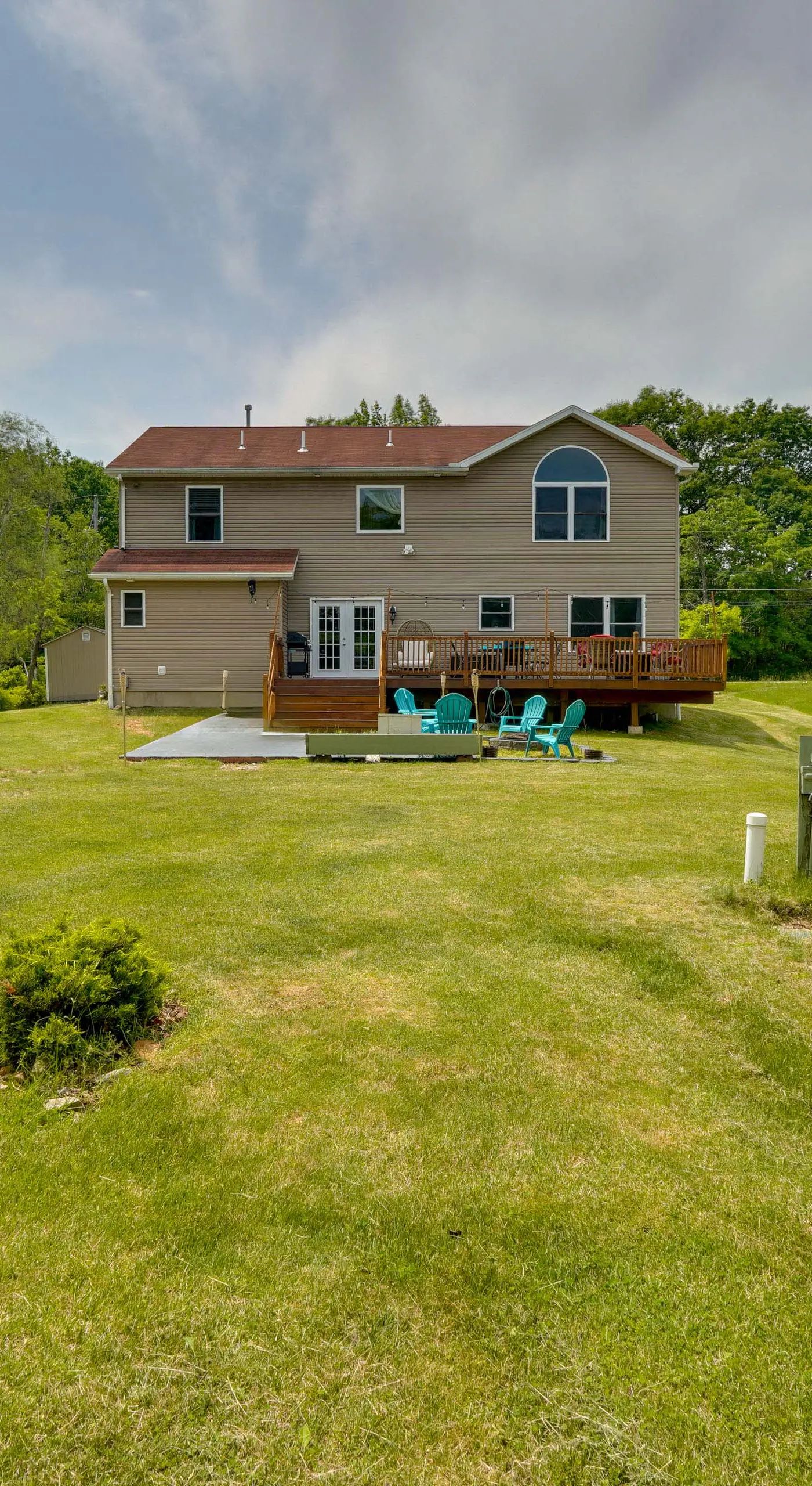 1 Mi to Lakes: Family Pocono Home w/ Yard & Deck!