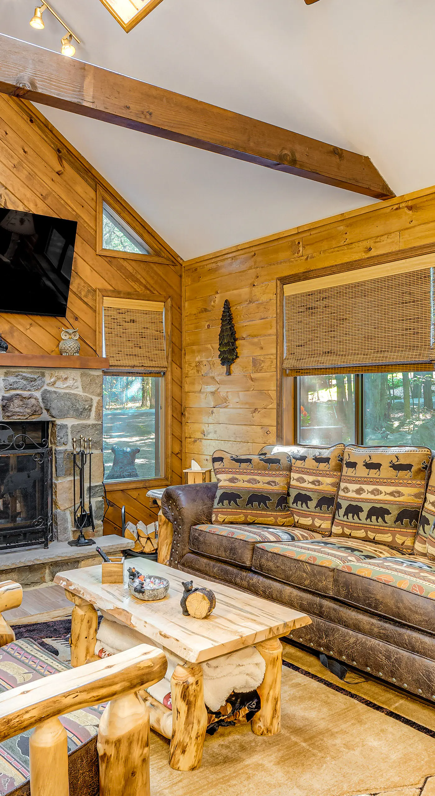 Game Room & Hot Tub: ‘Pine Bear' Pocono Lake Cabin