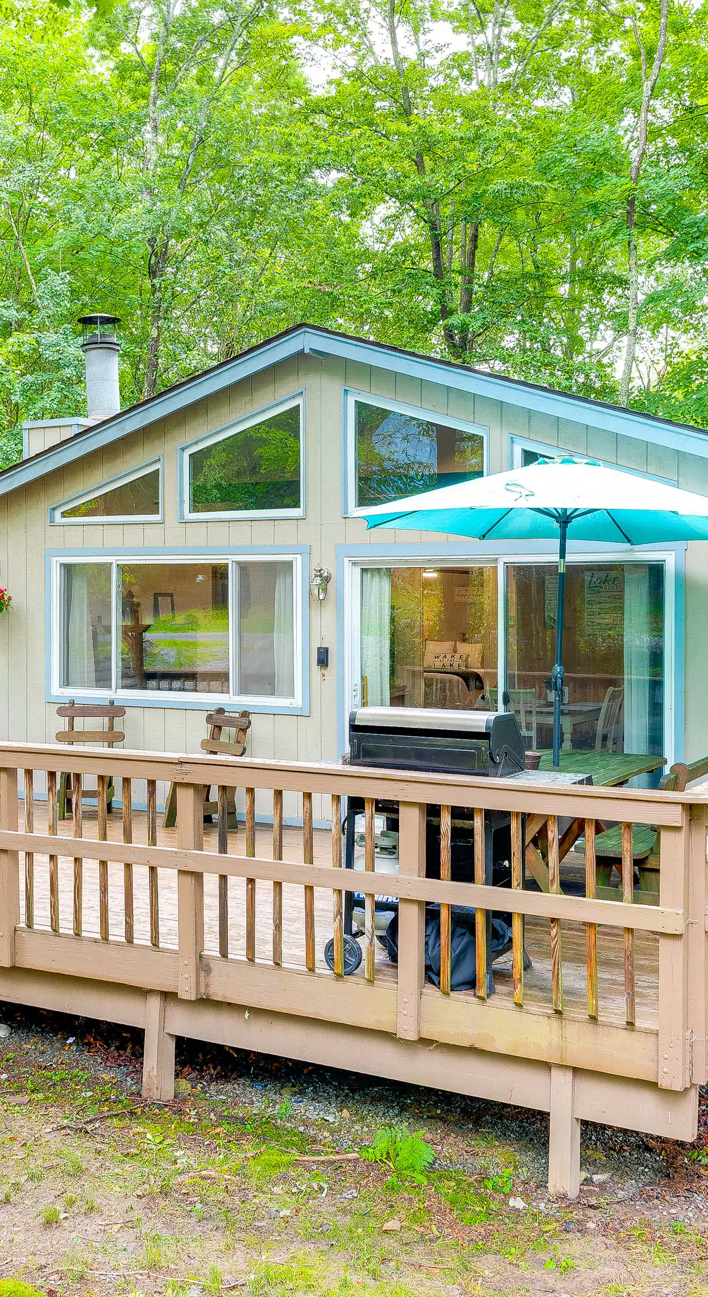 Deck & Fire Pit: Pet-Friendly Pocono Lake Abode!