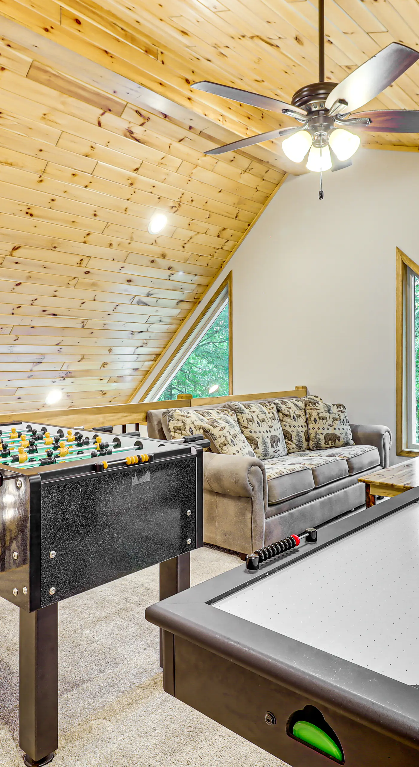 Forest Views & Hot Tub: Poconos Cozy Cabin