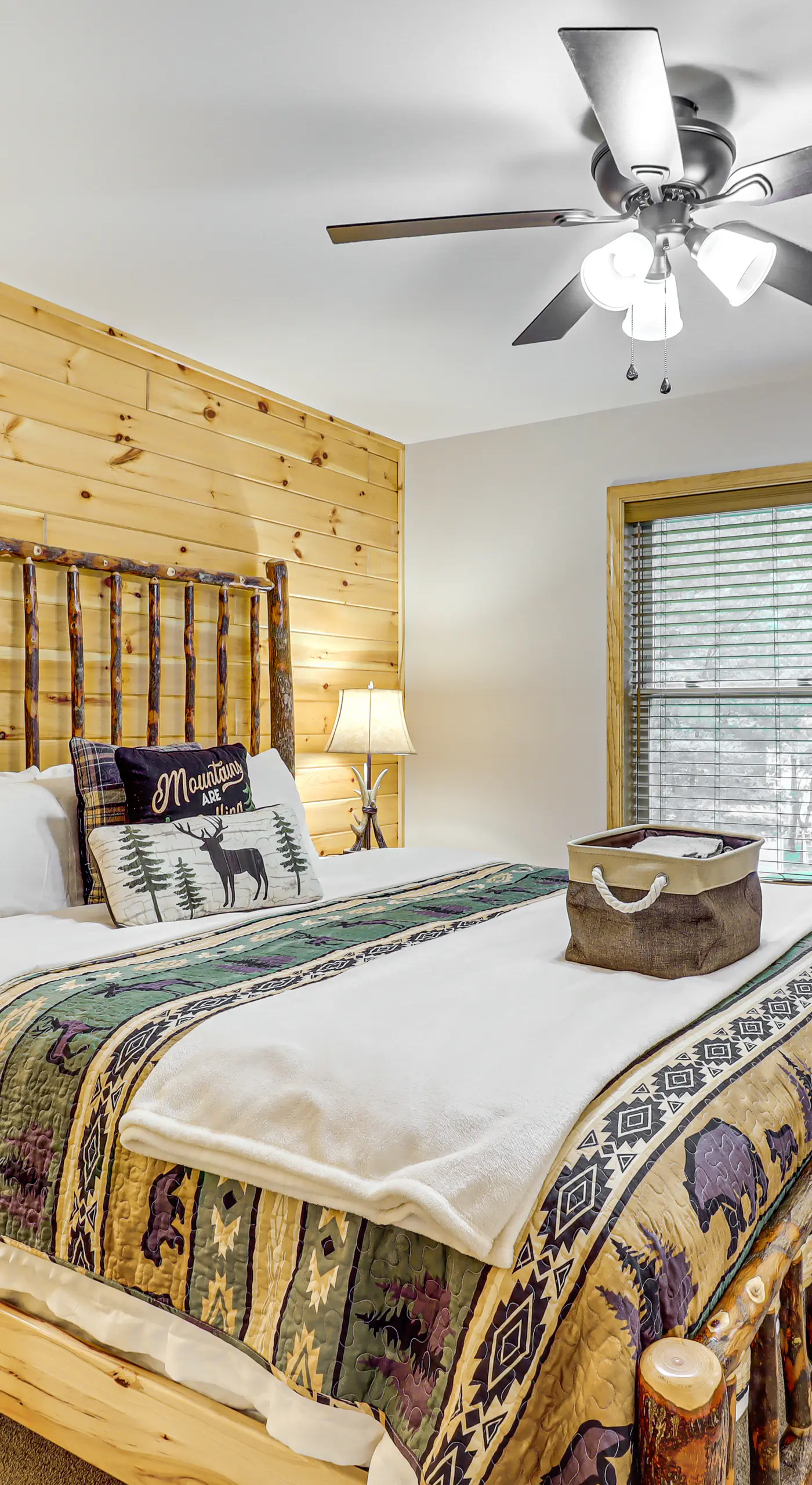 Forest Views & Hot Tub: Poconos Cozy Cabin