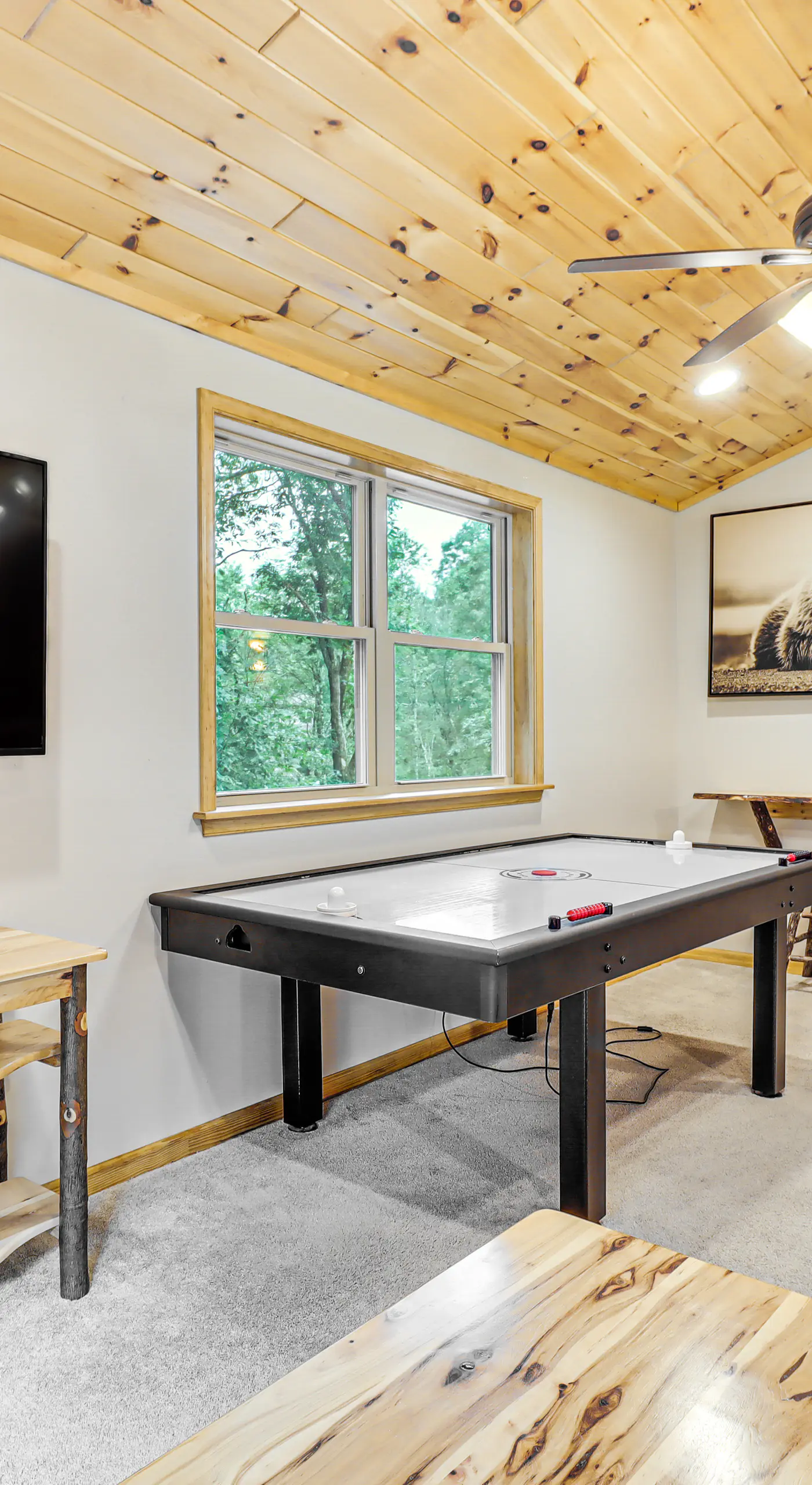Forest Views & Hot Tub: Poconos Cozy Cabin