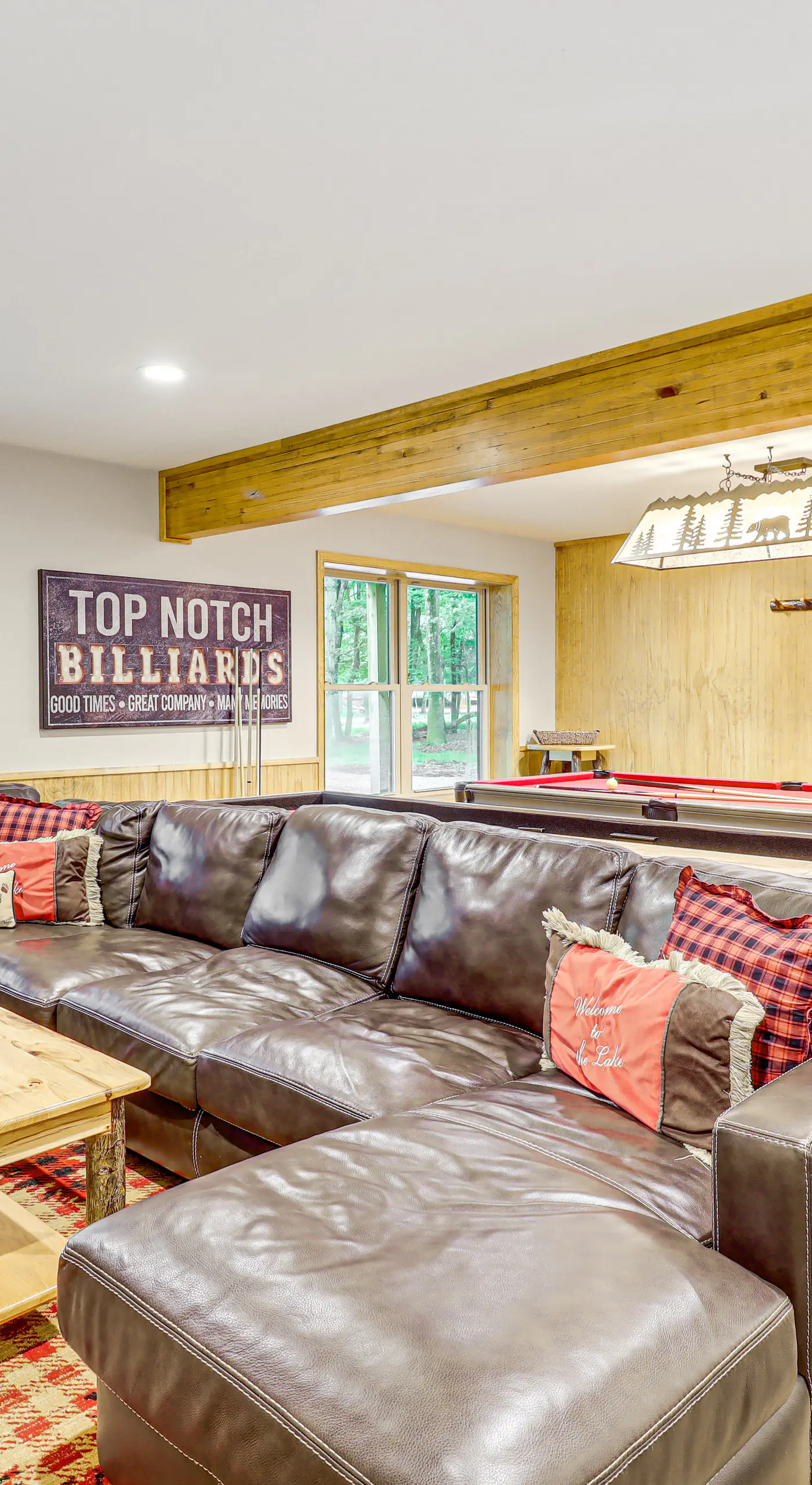 Forest Views & Hot Tub: Poconos Cozy Cabin