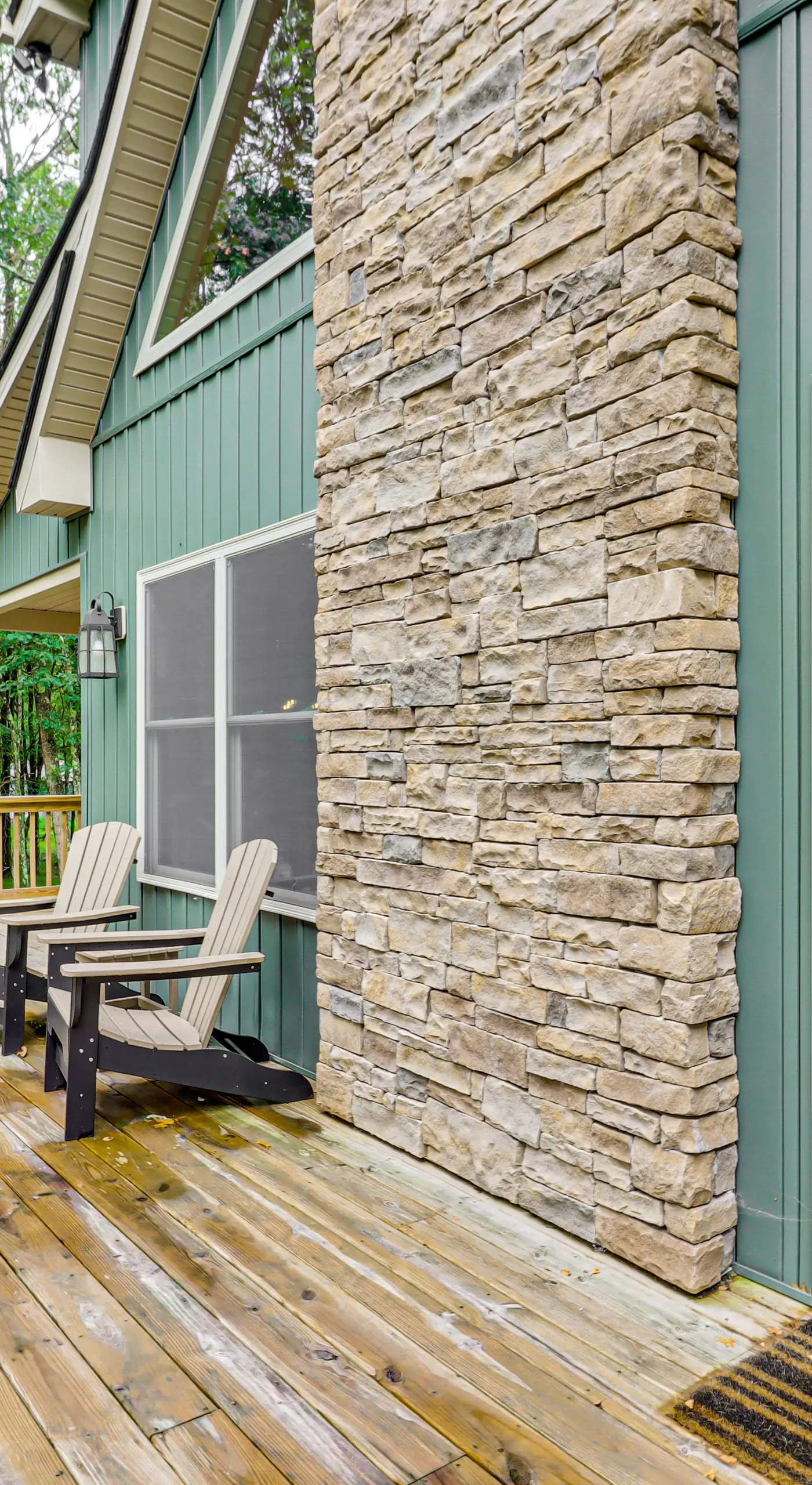 Forest Views & Hot Tub: Poconos Cozy Cabin