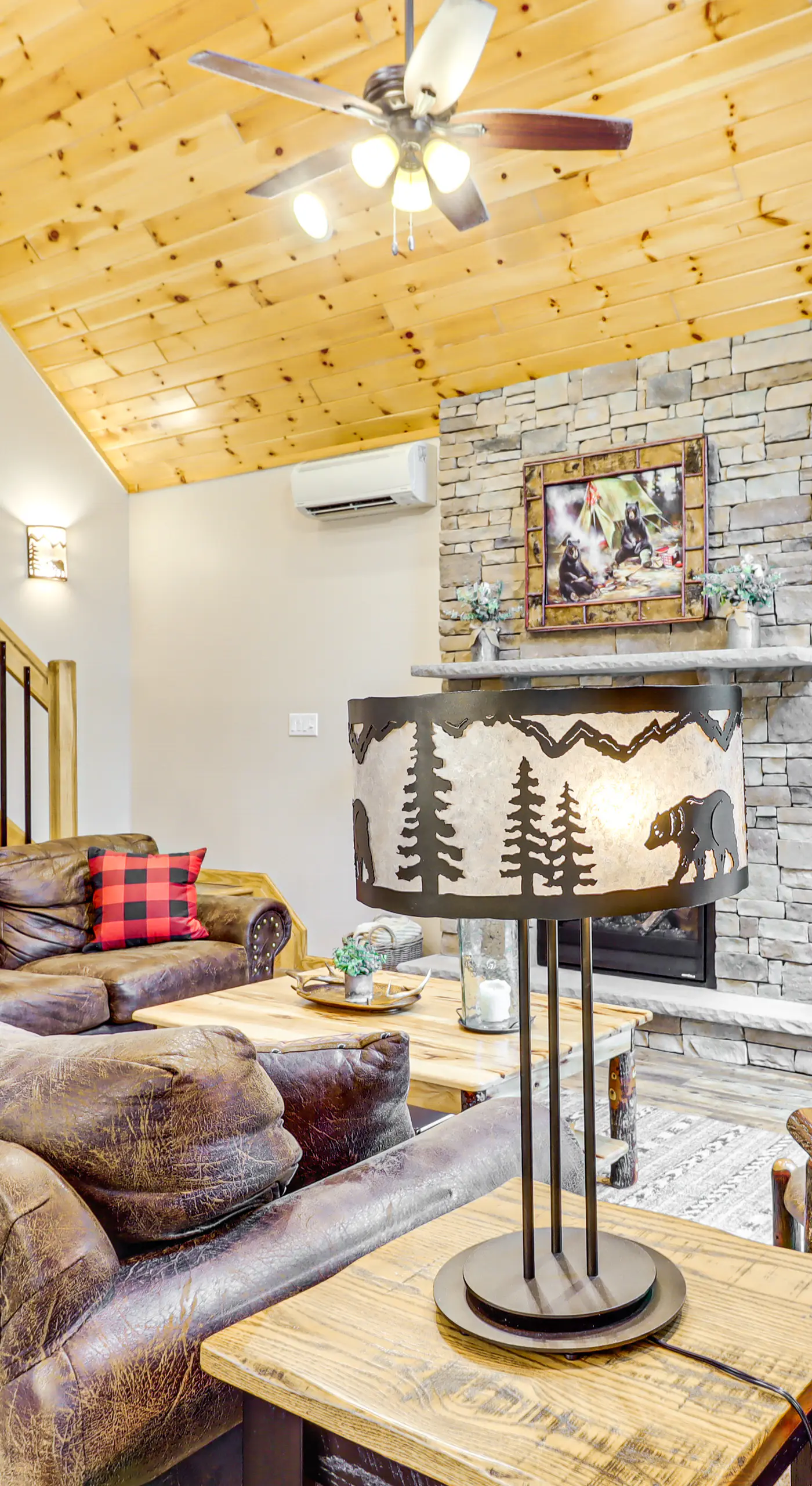 Forest Views & Hot Tub: Poconos Cozy Cabin