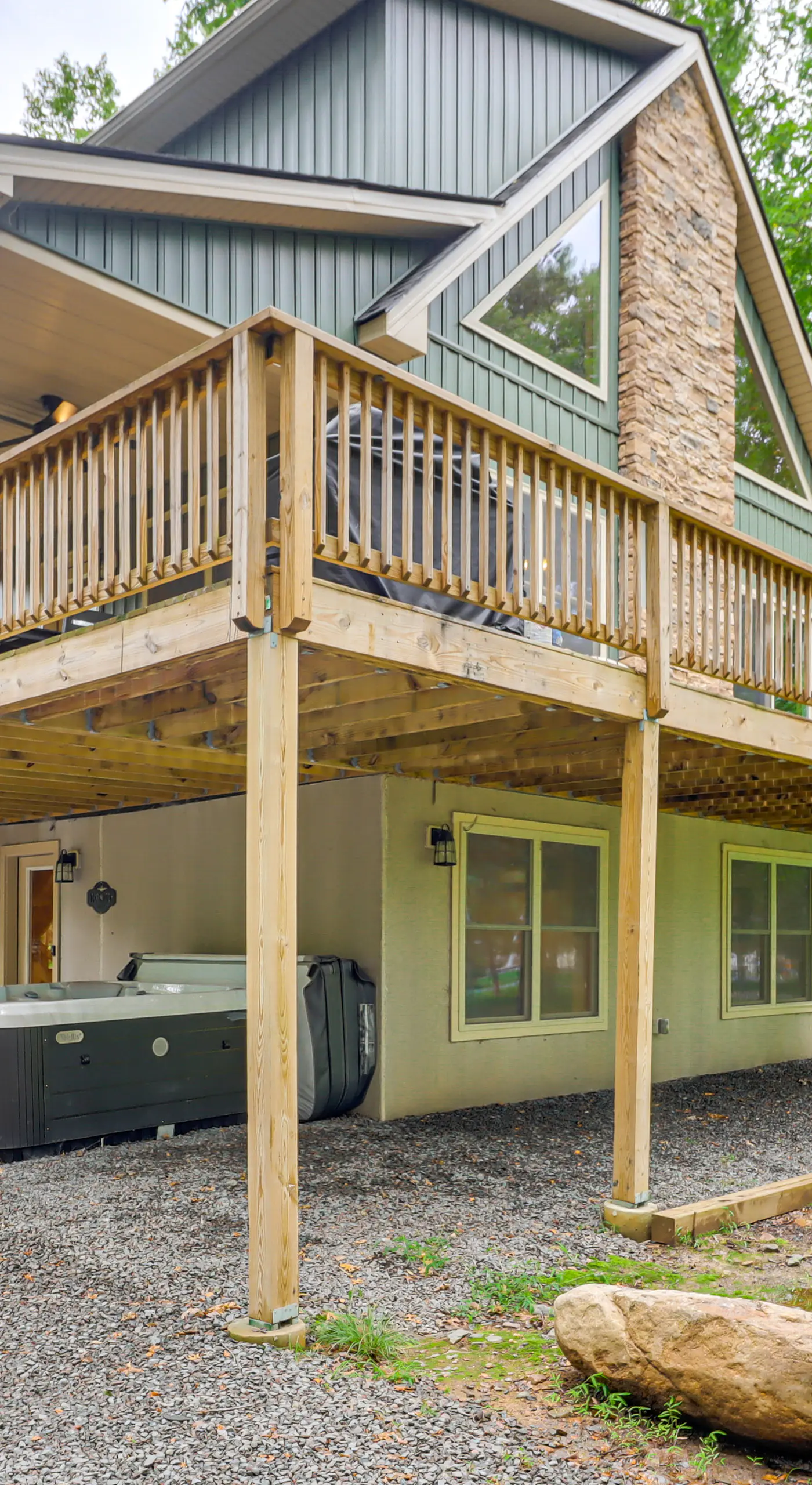 Forest Views & Hot Tub: Poconos Cozy Cabin