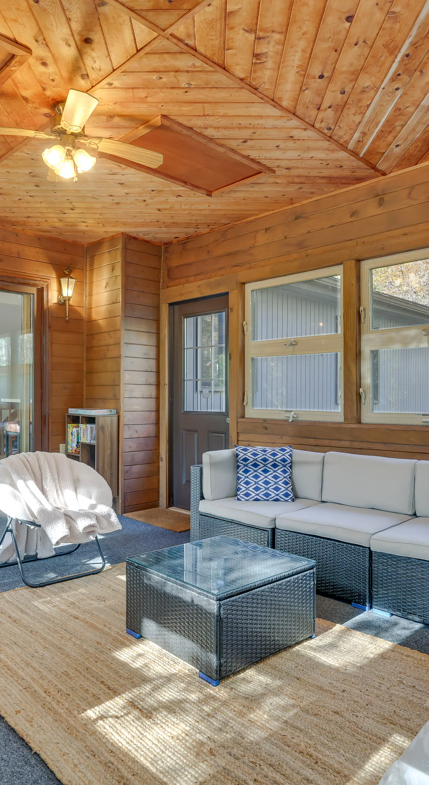 Near Water Parks: Pet-Friendly Tobyhanna Getaway!