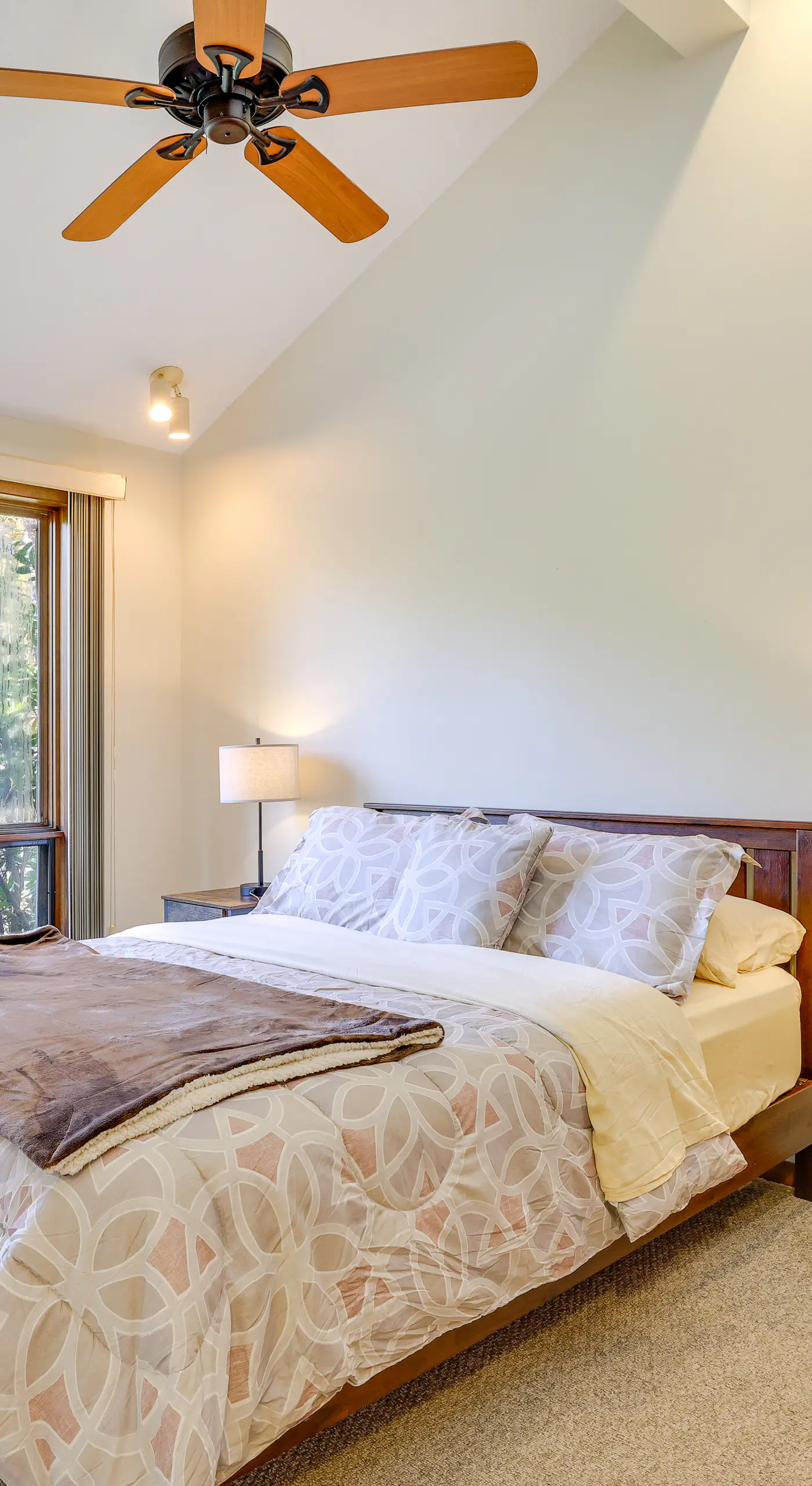 Near Water Parks: Pet-Friendly Tobyhanna Getaway!