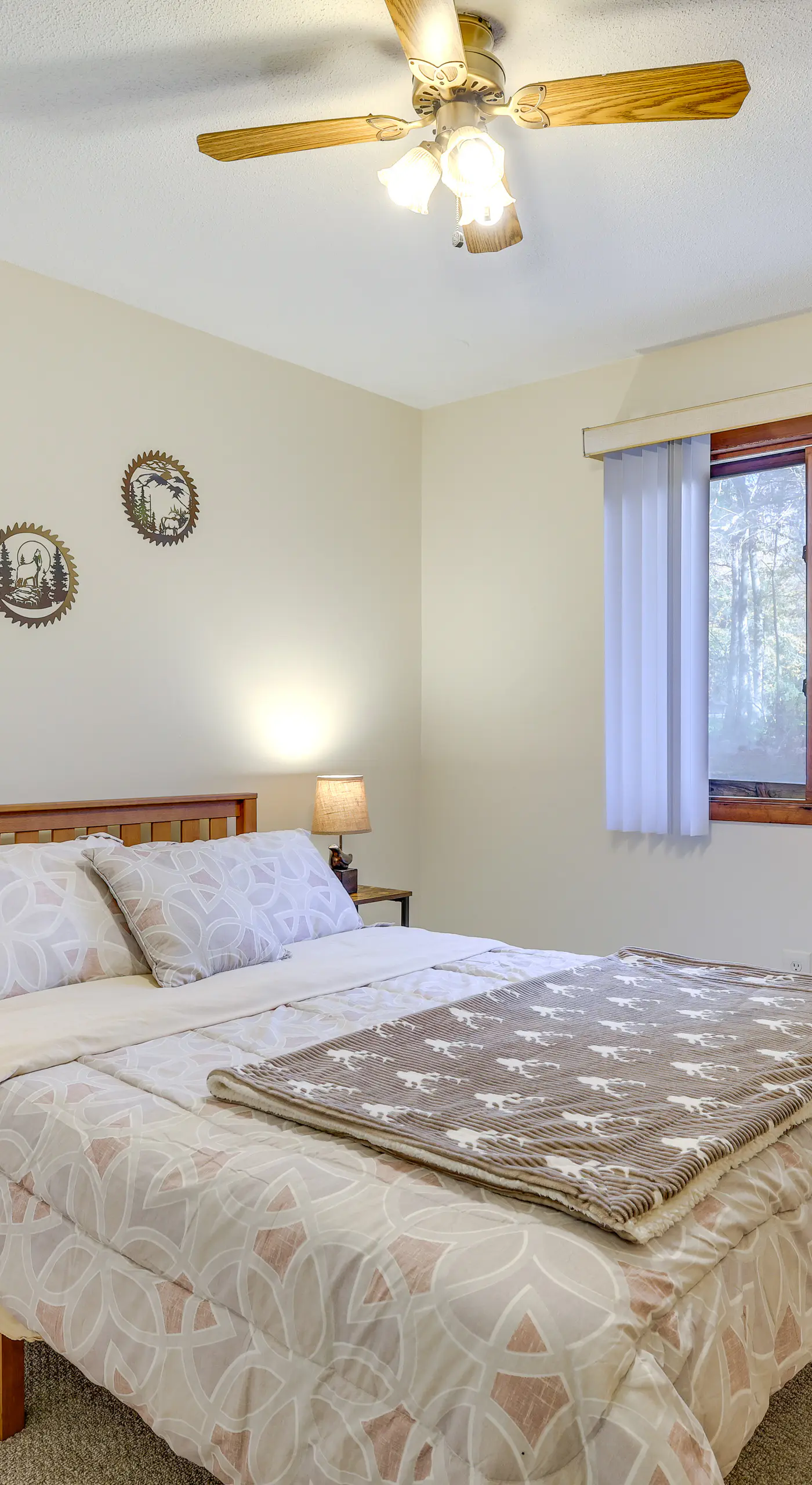 Near Water Parks: Pet-Friendly Tobyhanna Getaway!
