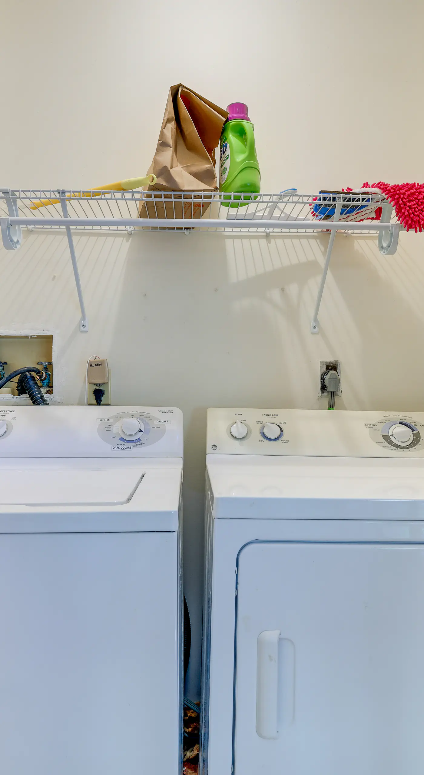 Near Water Parks: Pet-Friendly Tobyhanna Getaway!