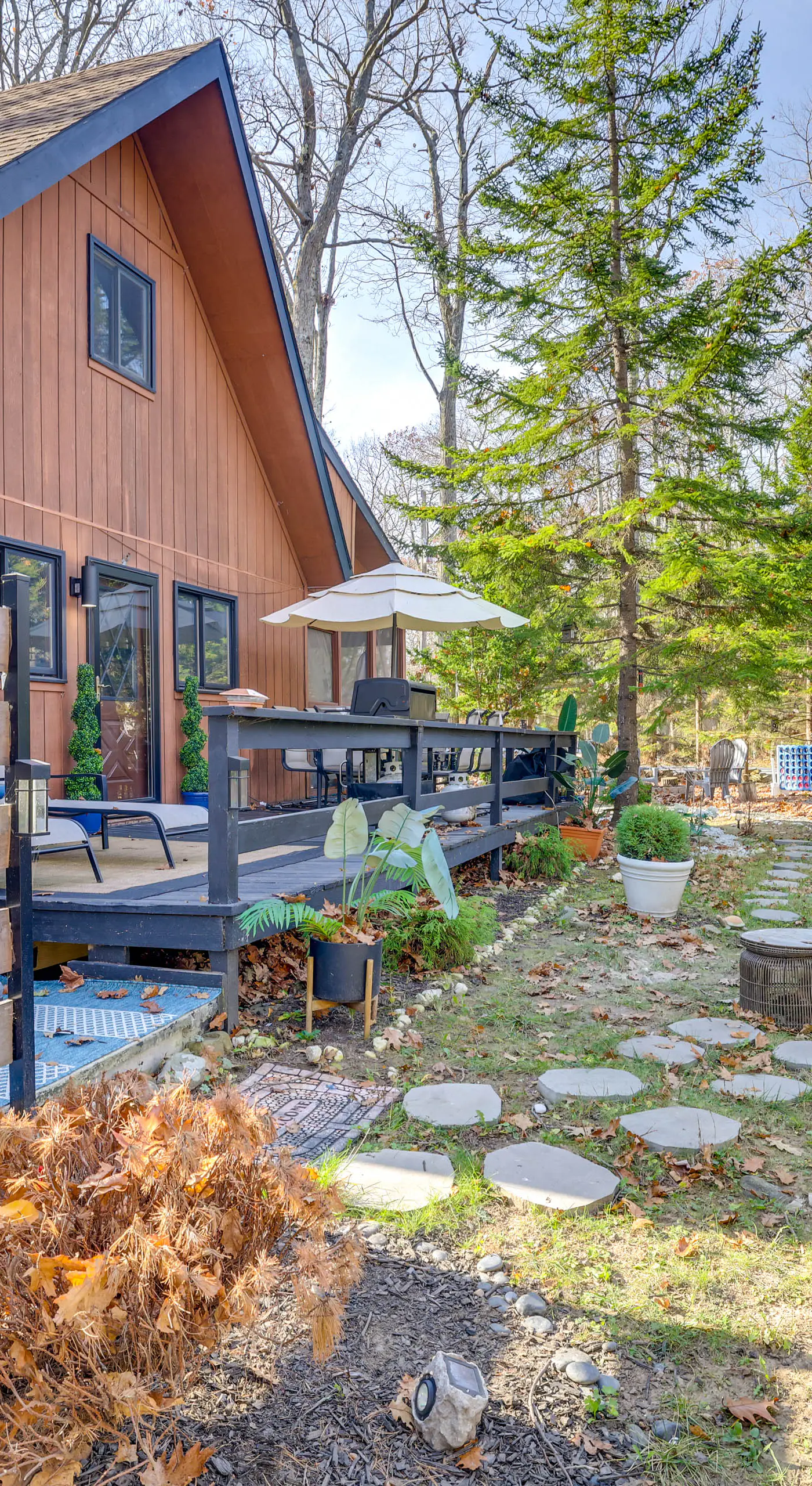 Private Hot Tub & Game Room: Pocono Family Cabin!