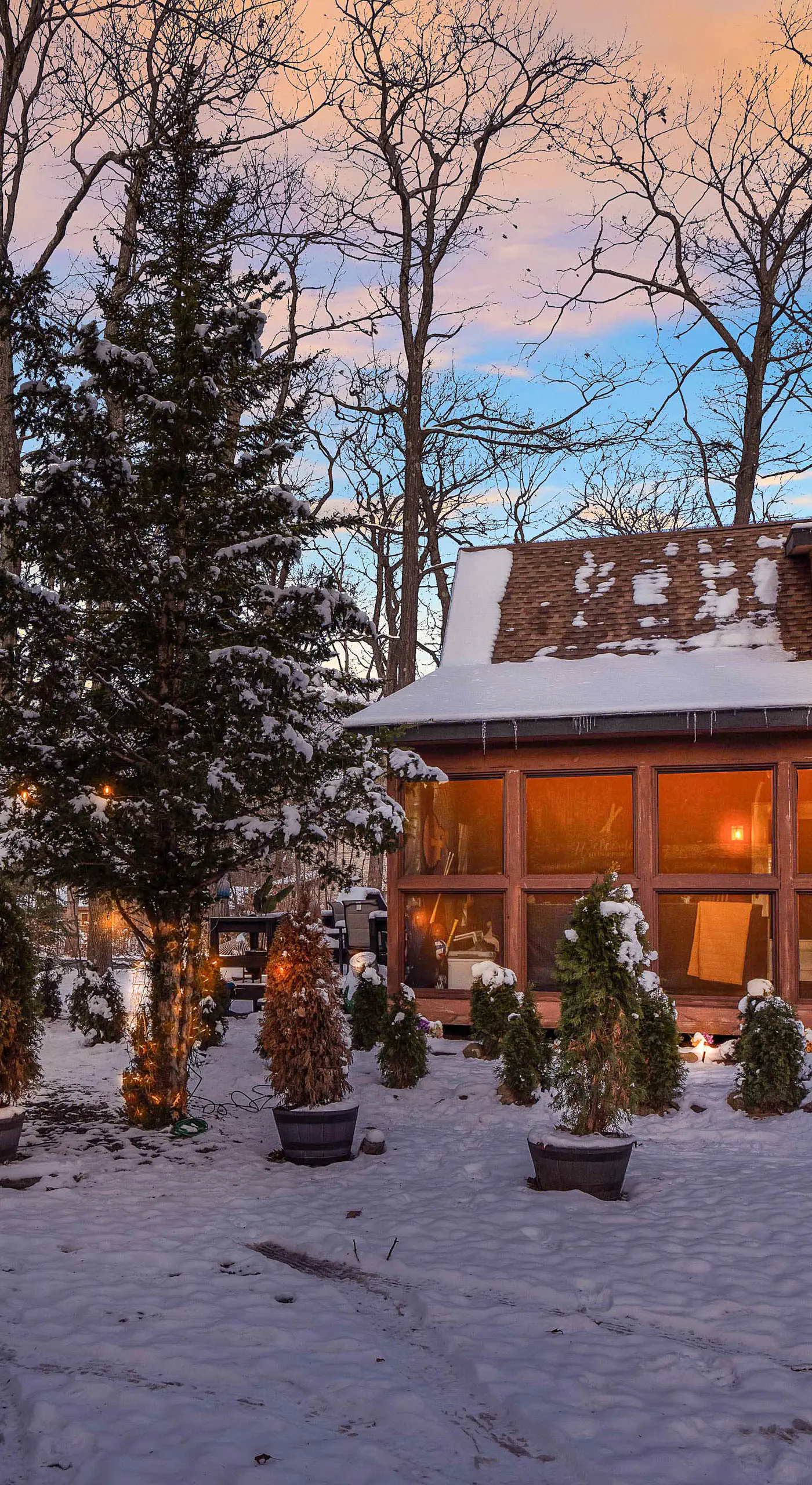 Private Hot Tub & Game Room: Pocono Family Cabin!