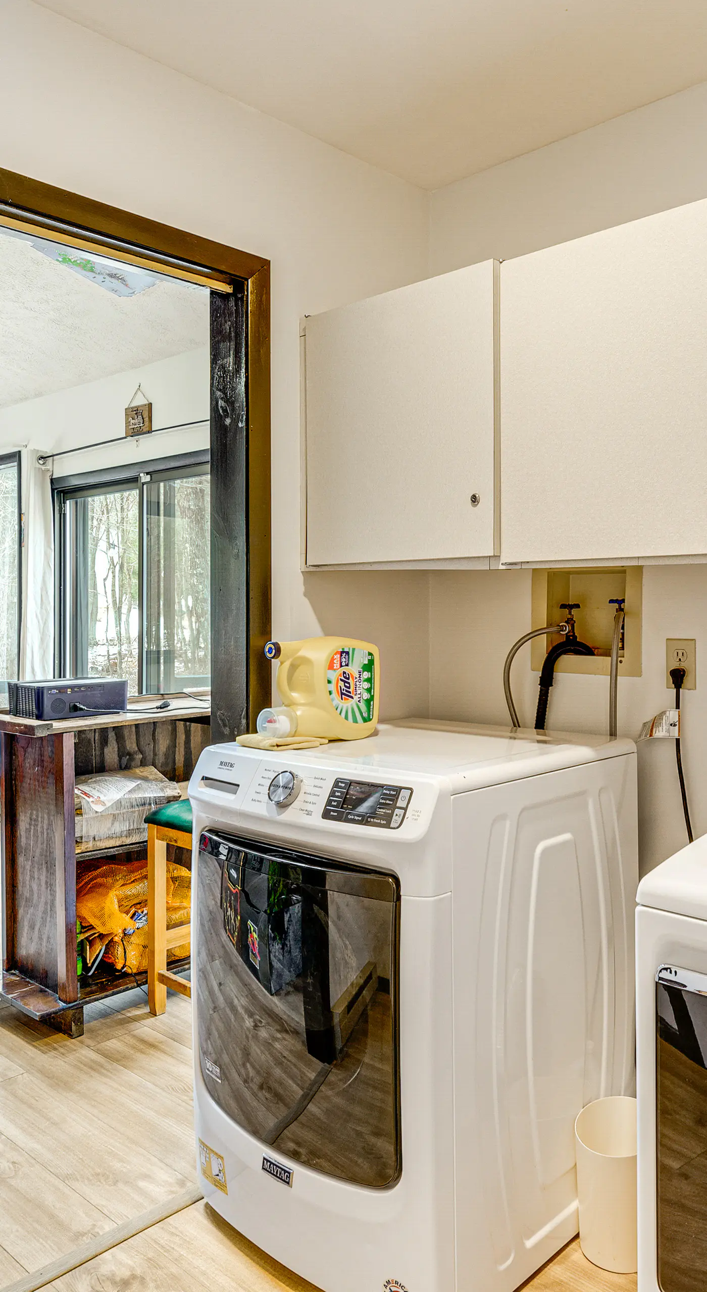 Hot Tub & Game Room: Long Pond Getaway!