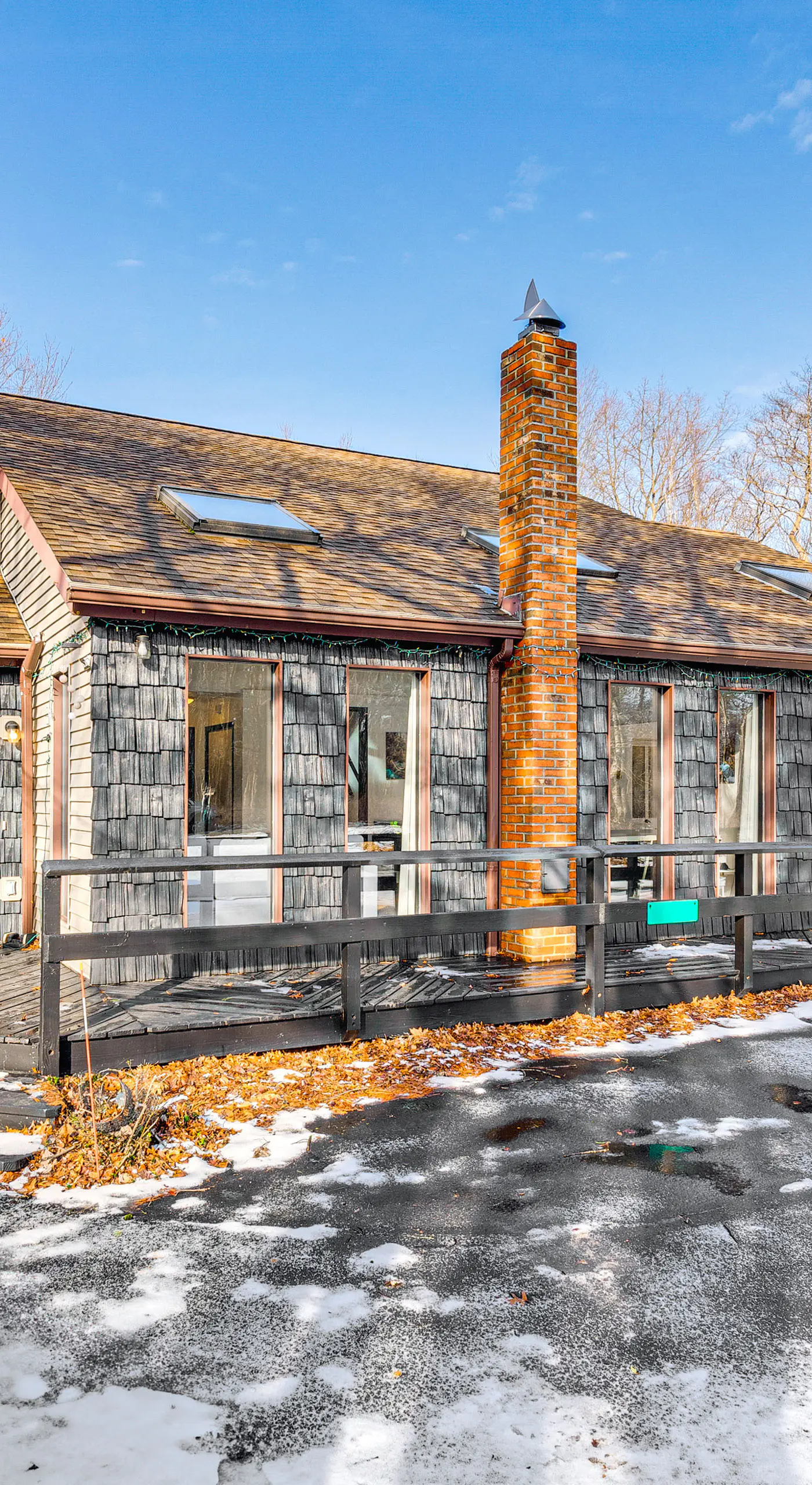 Hot Tub & Game Room: Long Pond Getaway!
