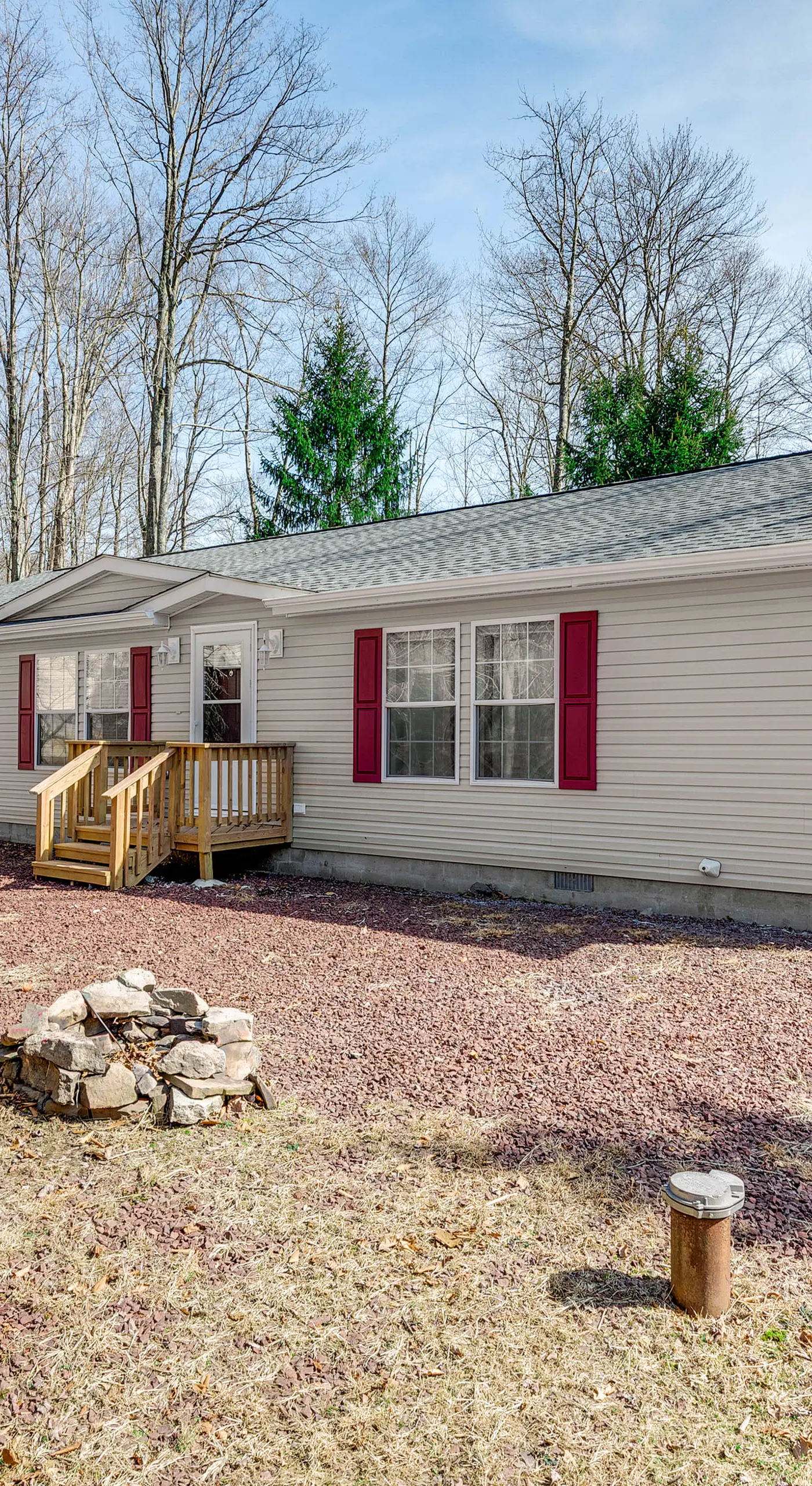 Family Home in Arrowhead Lake w/ Fire Pit!
