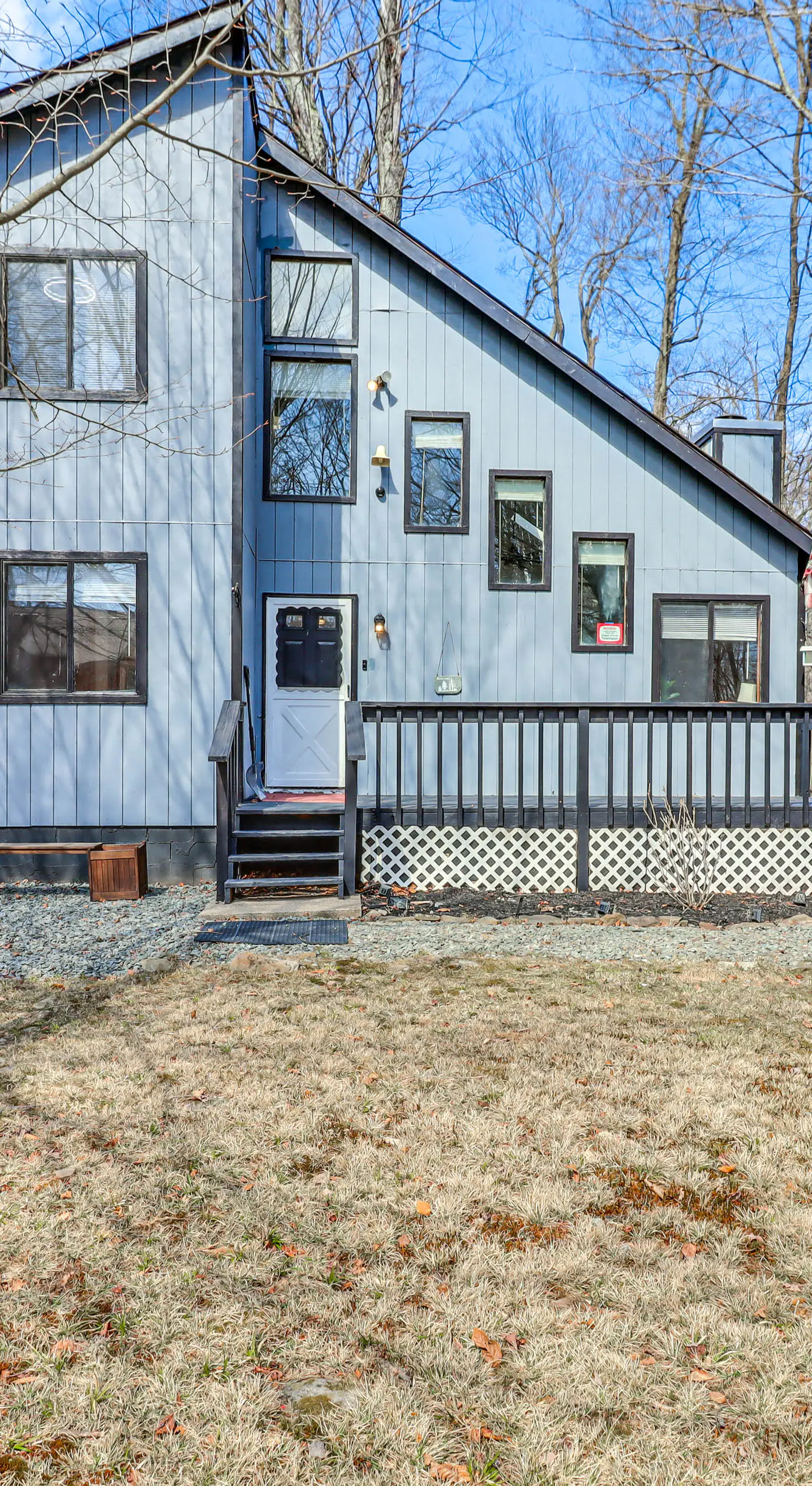 3 Mi to Tobyhanna State Park: Home w/ Serene Deck!