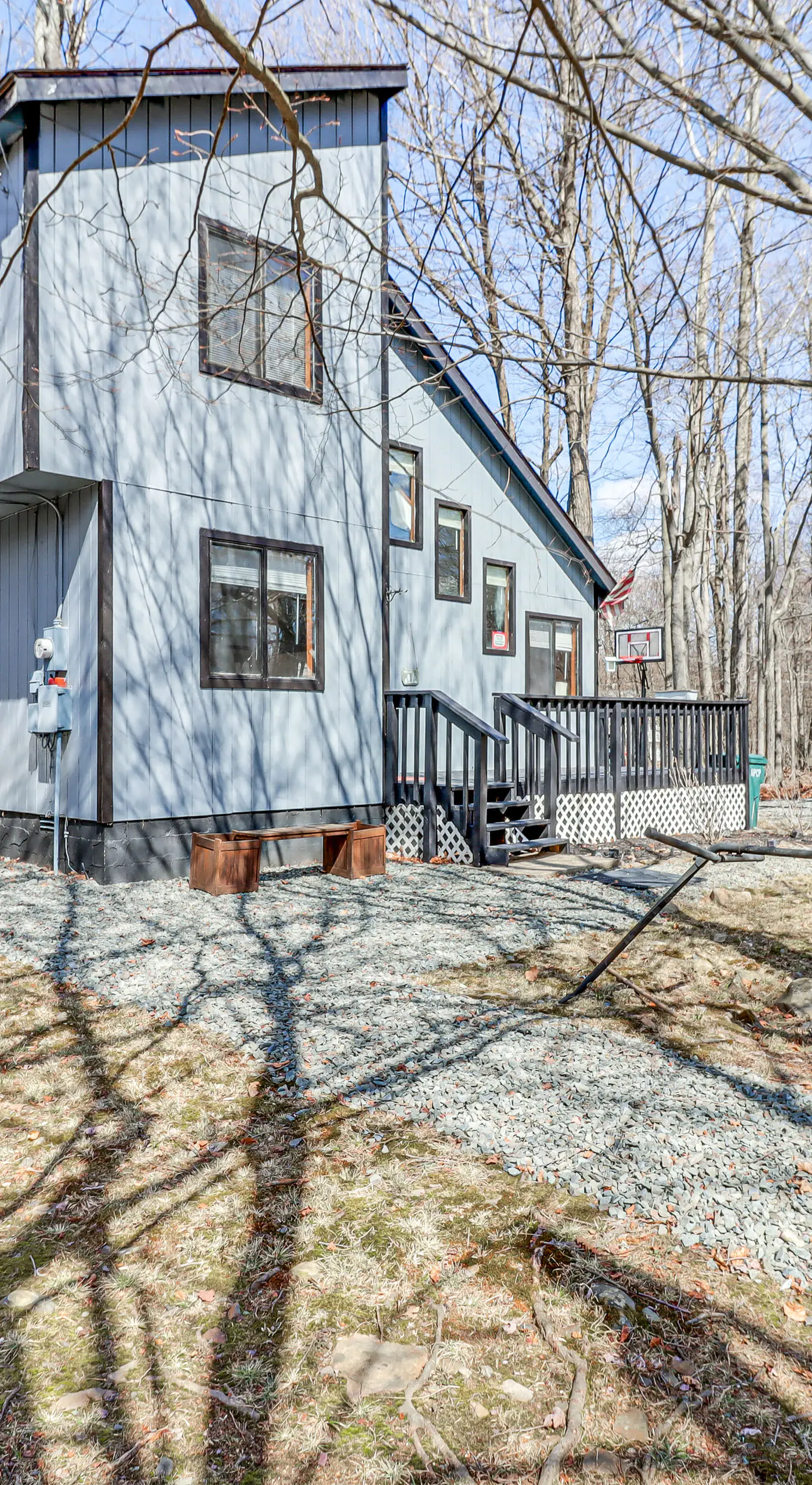 3 Mi to Tobyhanna State Park: Home w/ Serene Deck!