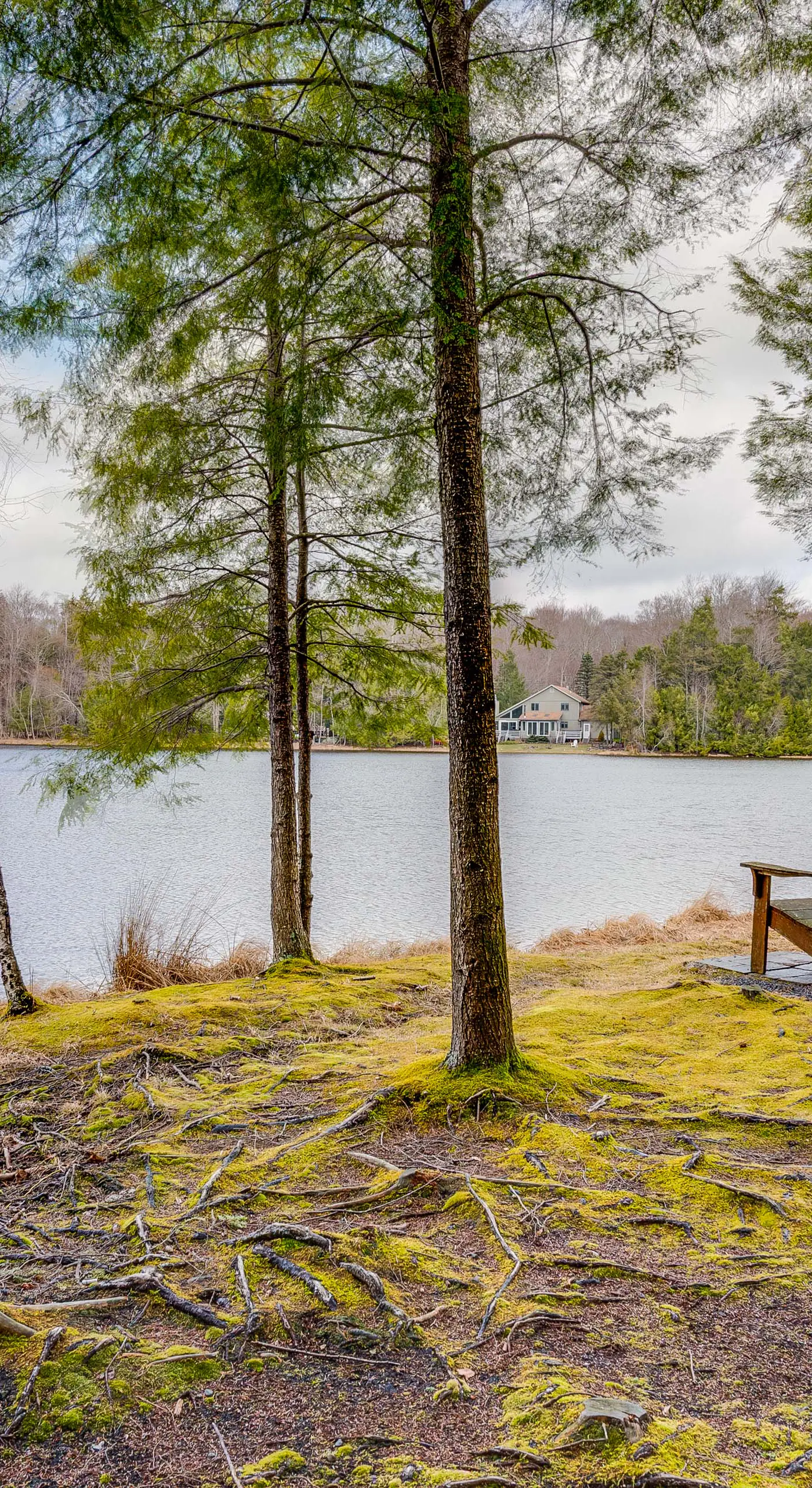 Lakefront Poconos Cabin w/ Deck & Game Room