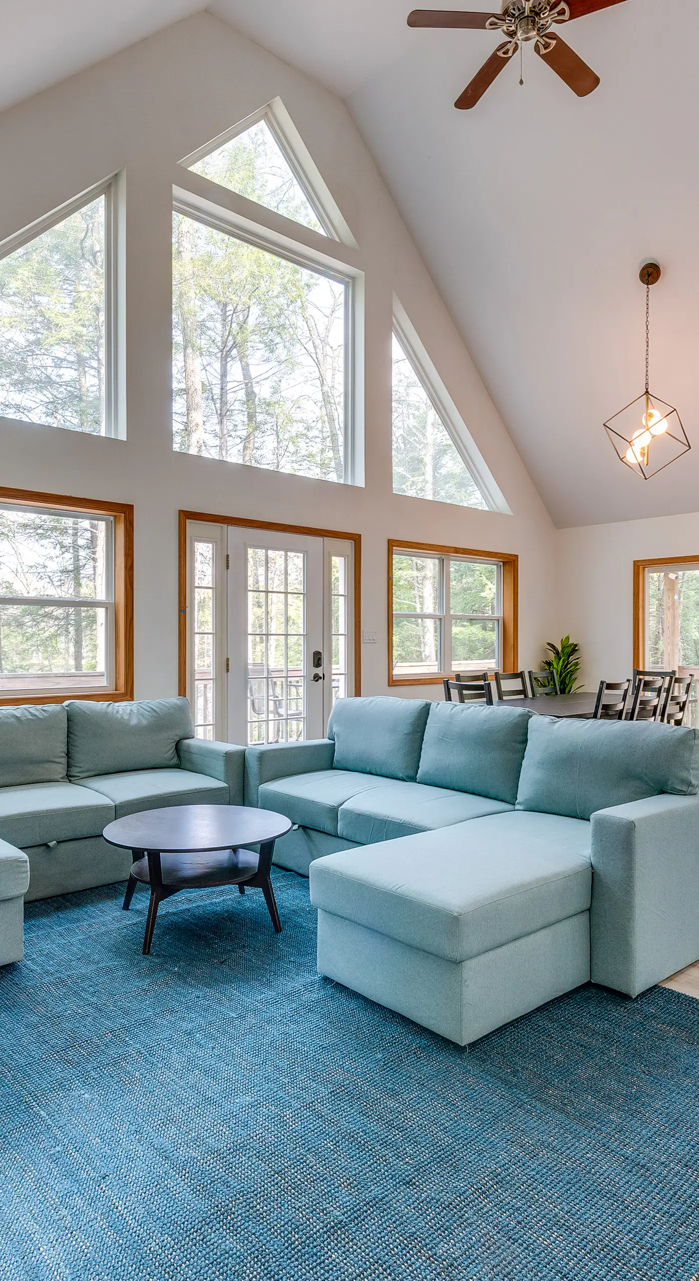 Lakefront Poconos Cabin w/ Deck & Game Room