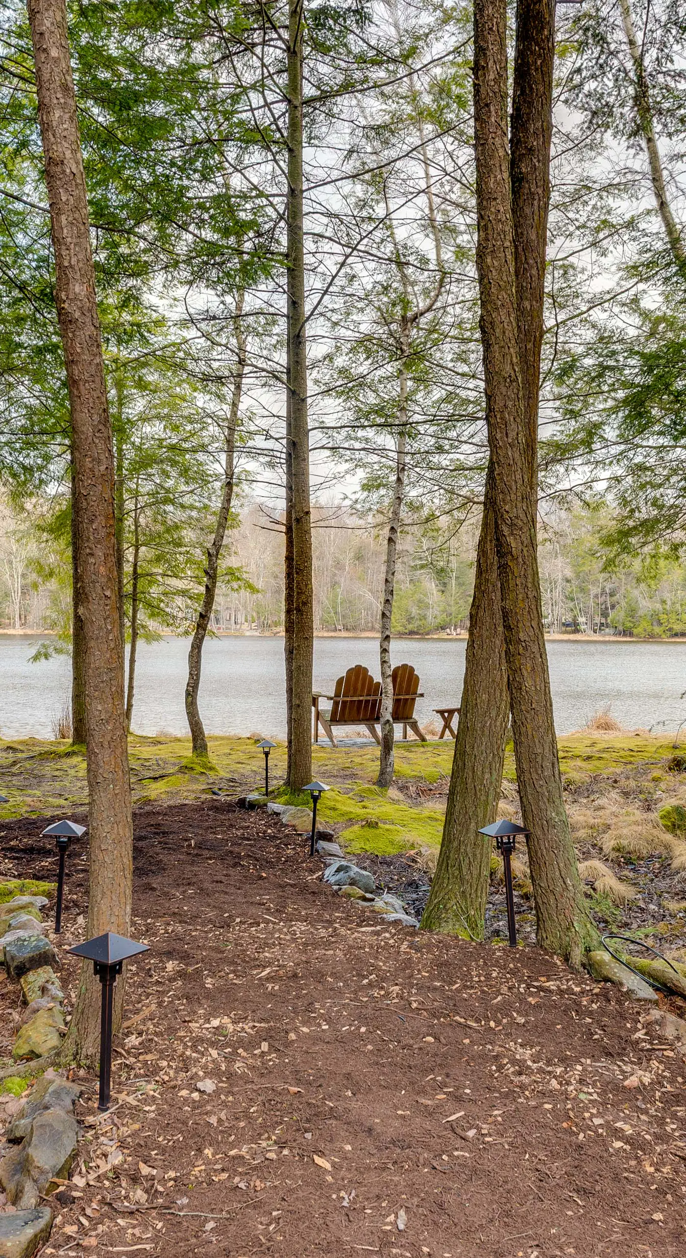 Lakefront Poconos Cabin w/ Deck & Game Room