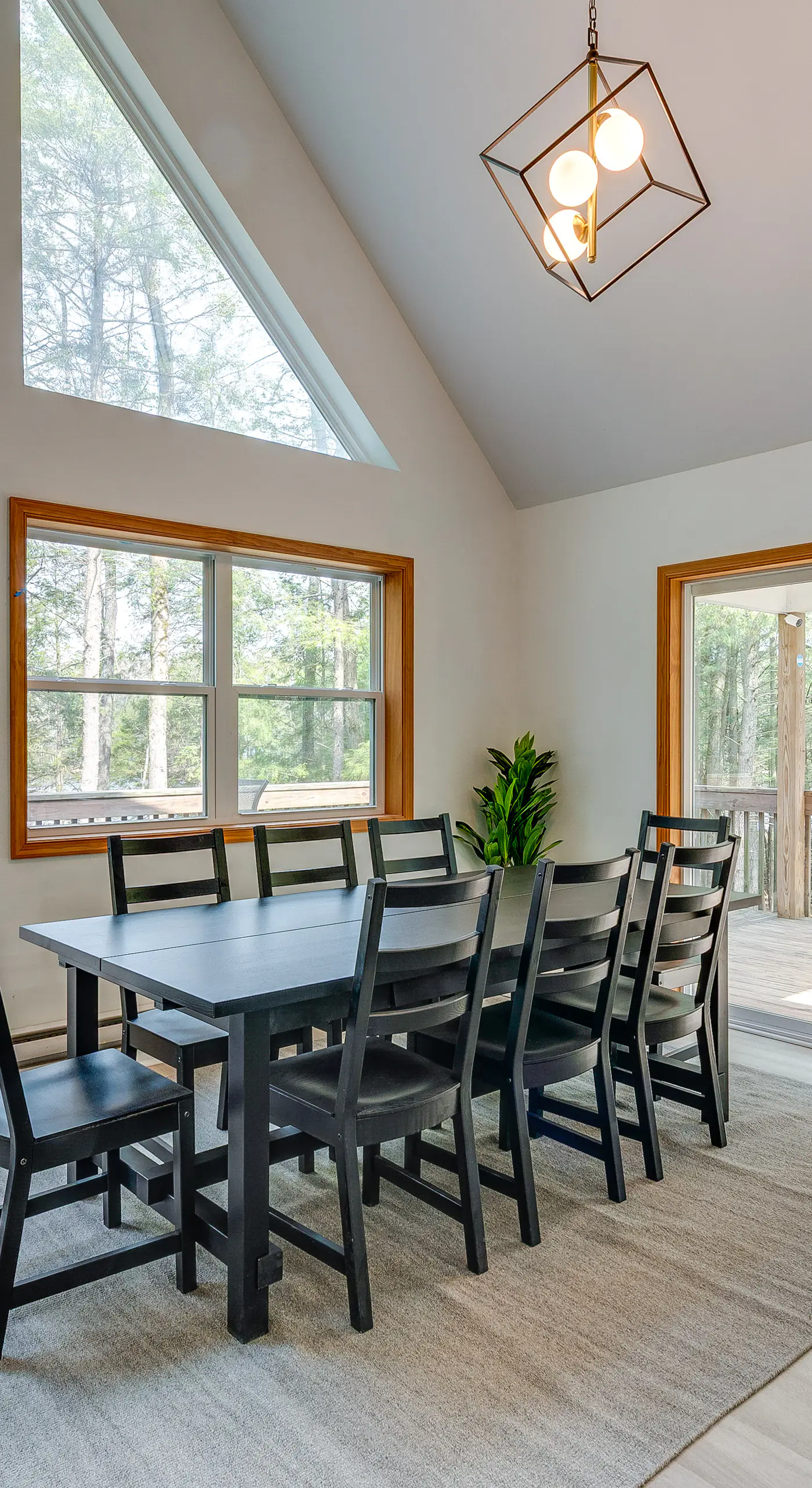 Lakefront Poconos Cabin w/ Deck & Game Room