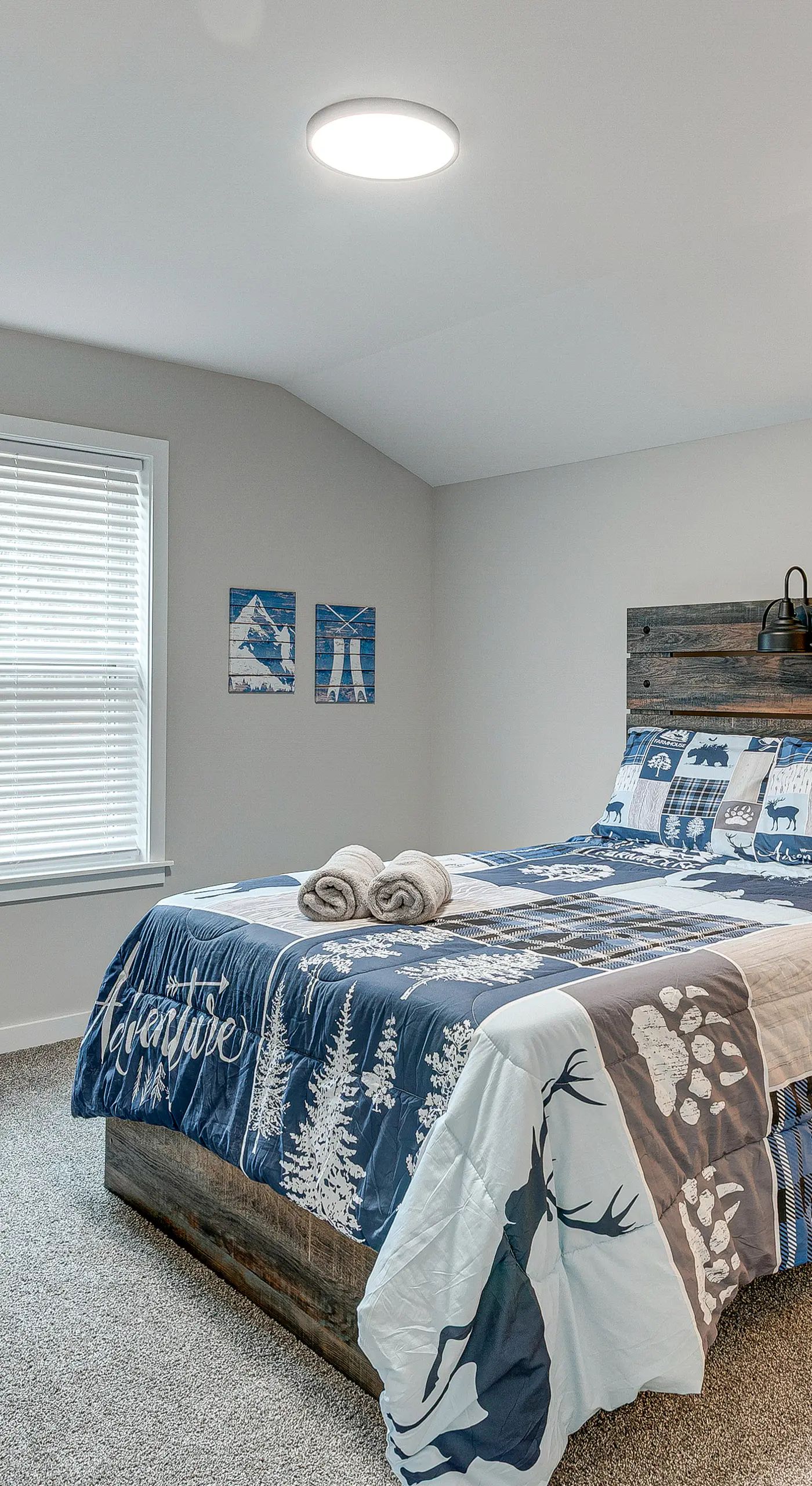 Lake & Pool Access: Poconos Family Getaway!