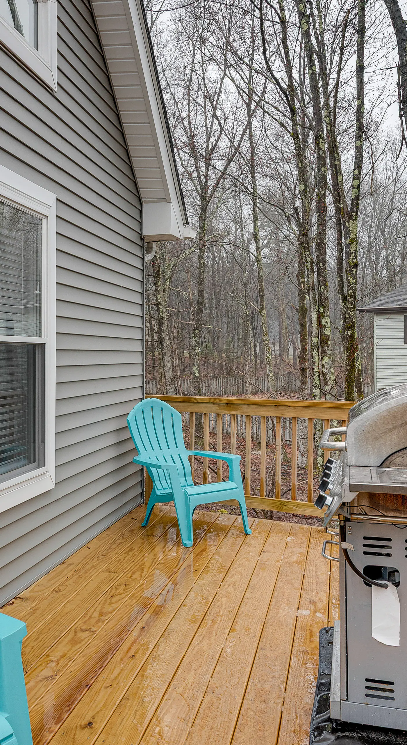 Lake & Pool Access: Poconos Family Getaway!