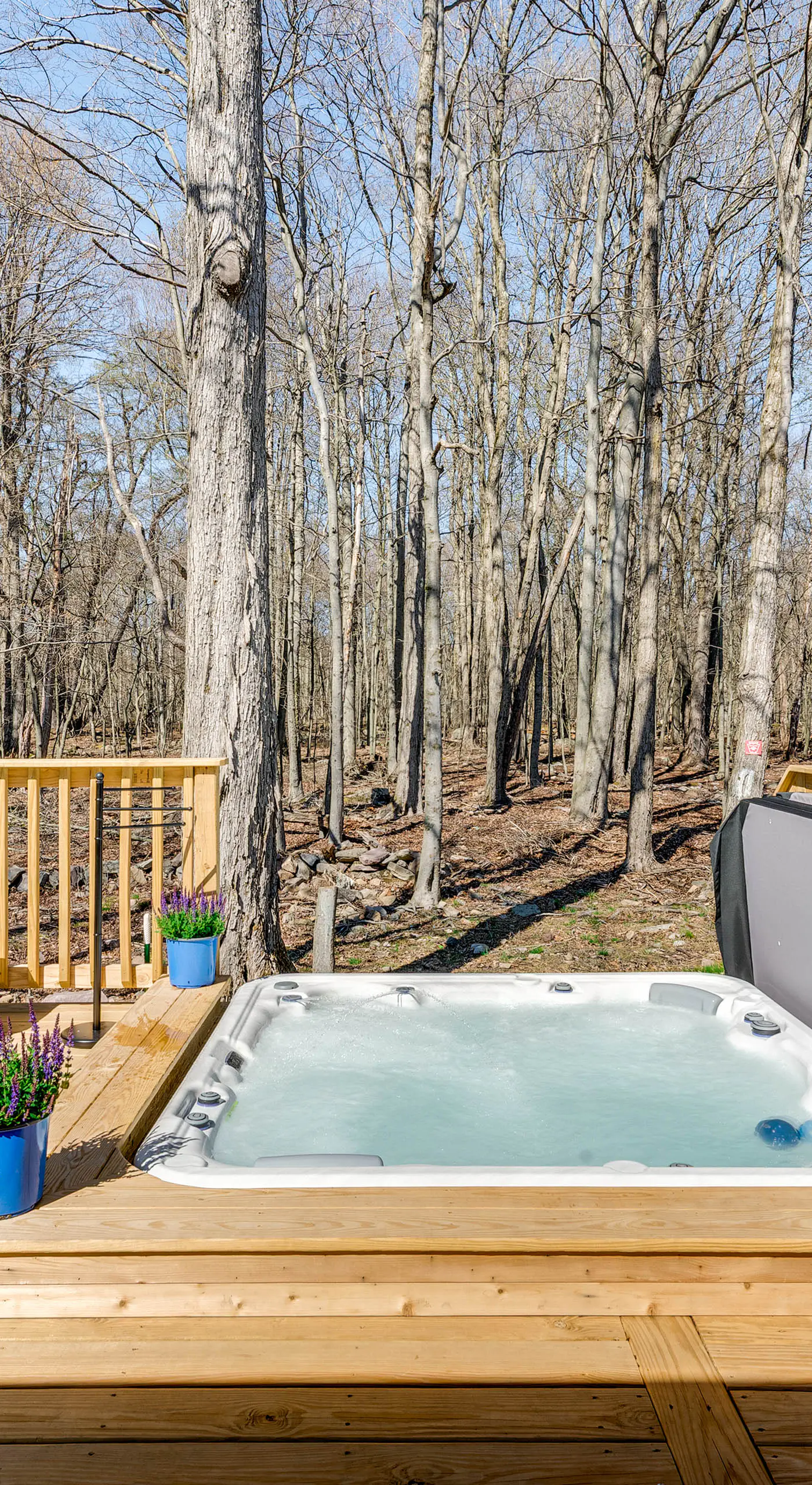 Poconos Hot Tub Haven! 14 Mi to Camelback Resort
