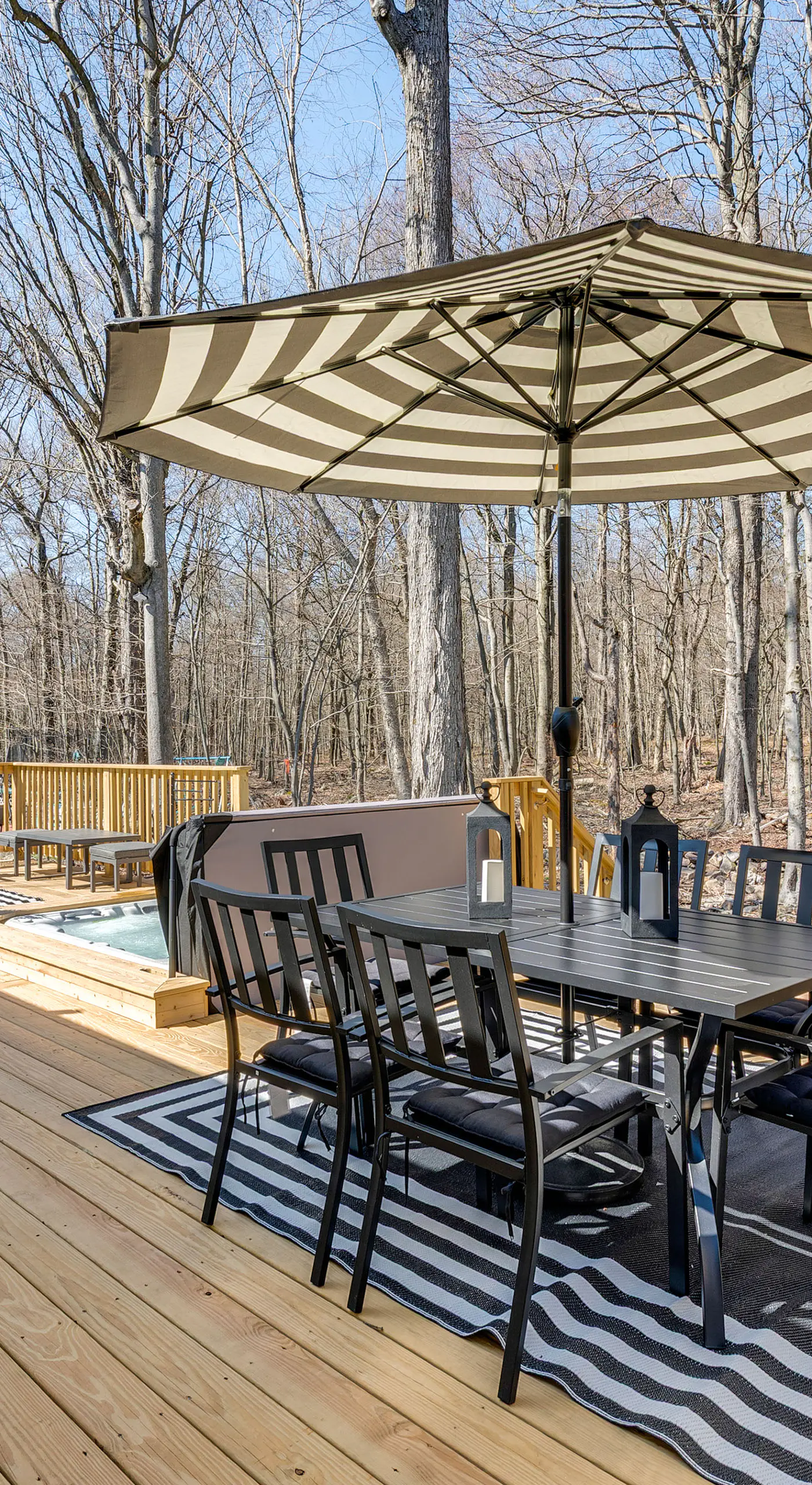 Poconos Hot Tub Haven! 14 Mi to Camelback Resort