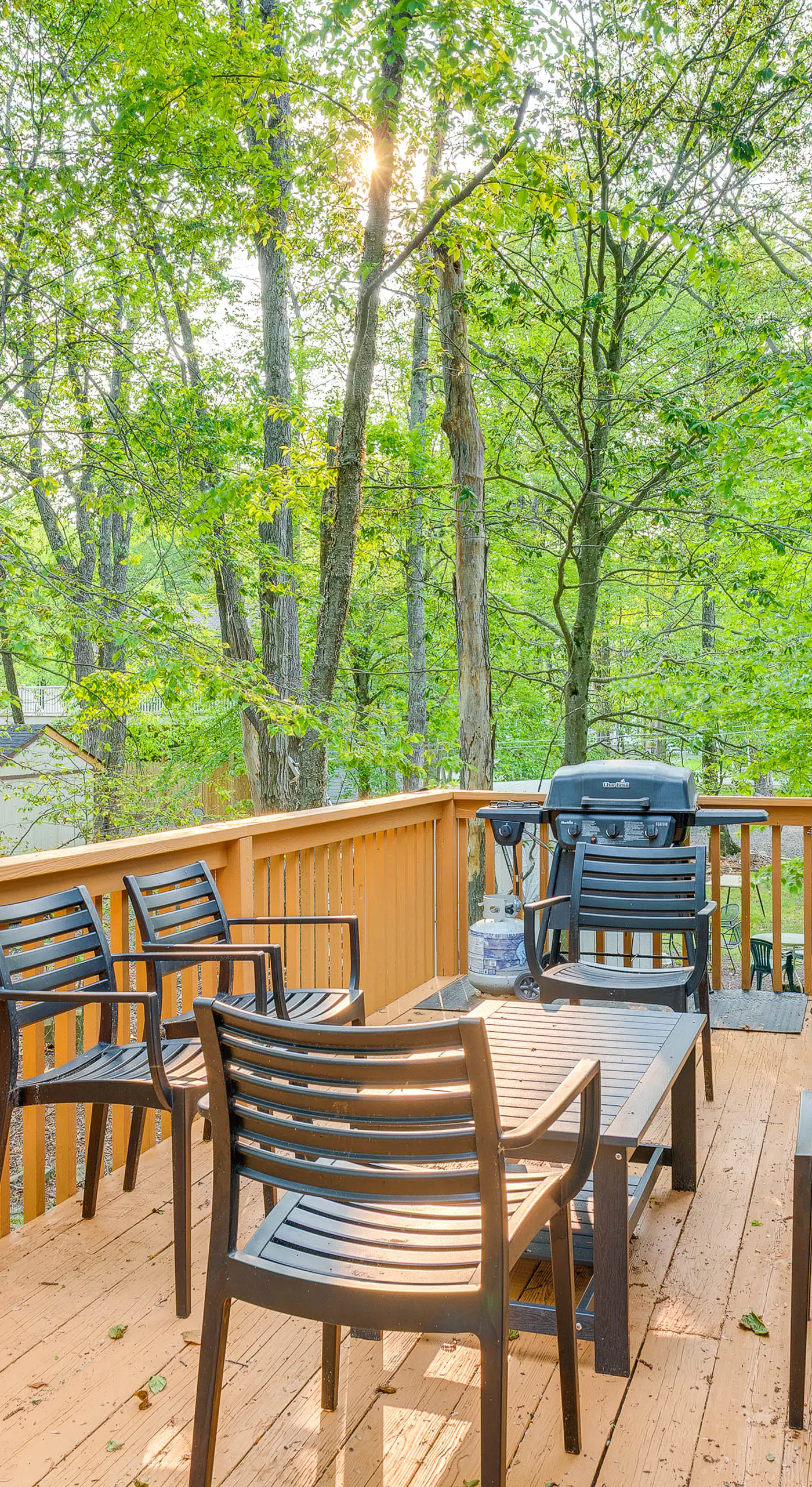 Game Room & Deck: Family Home in Tobyhanna!