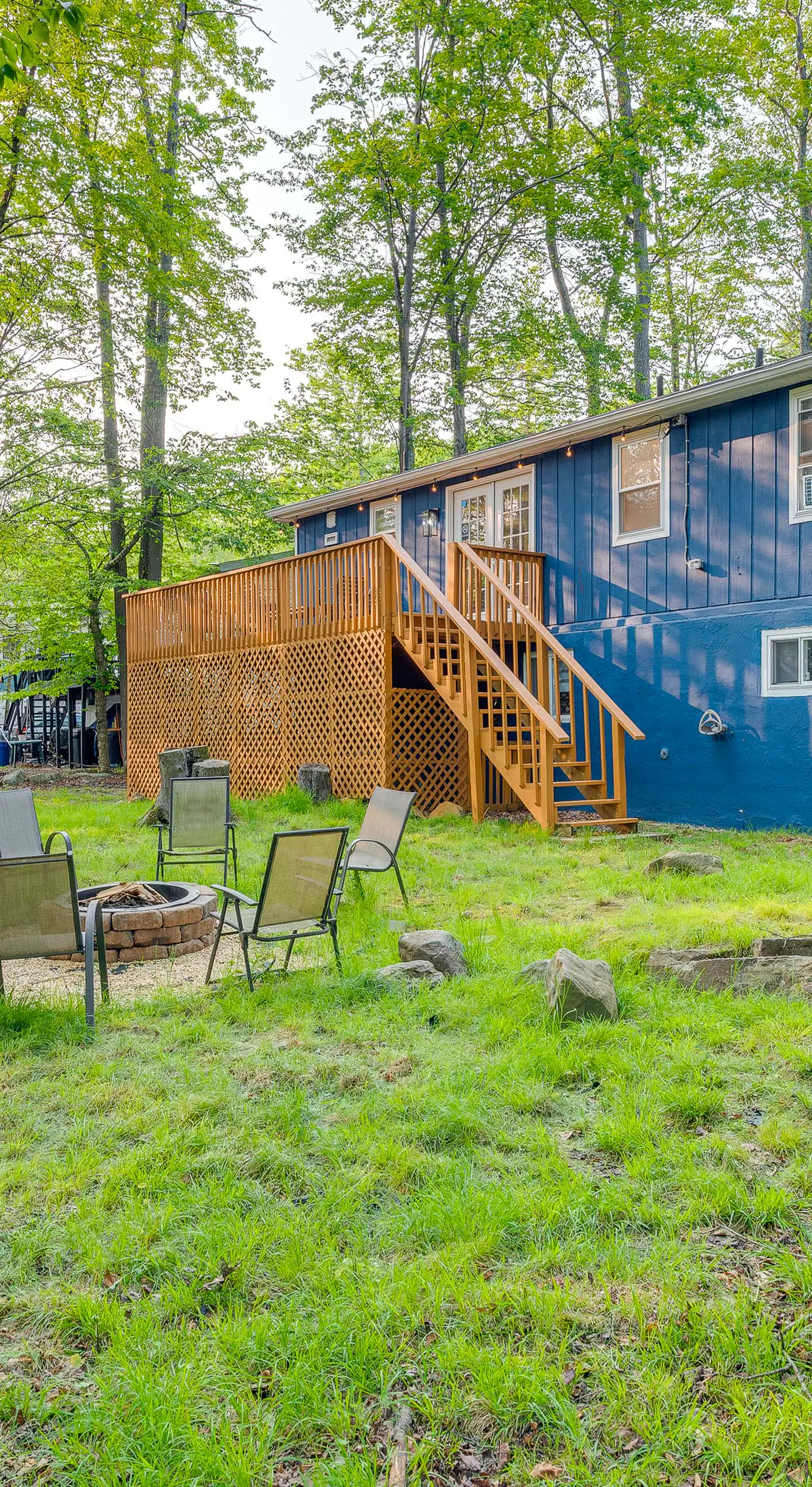 Game Room & Deck: Family Home in Tobyhanna!