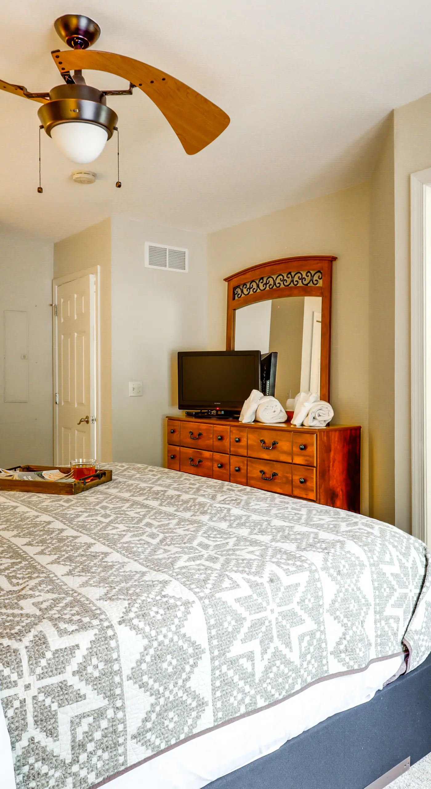 < 1 Mi to Big Boulder Mtn! Home w/ Hot Tub & Deck