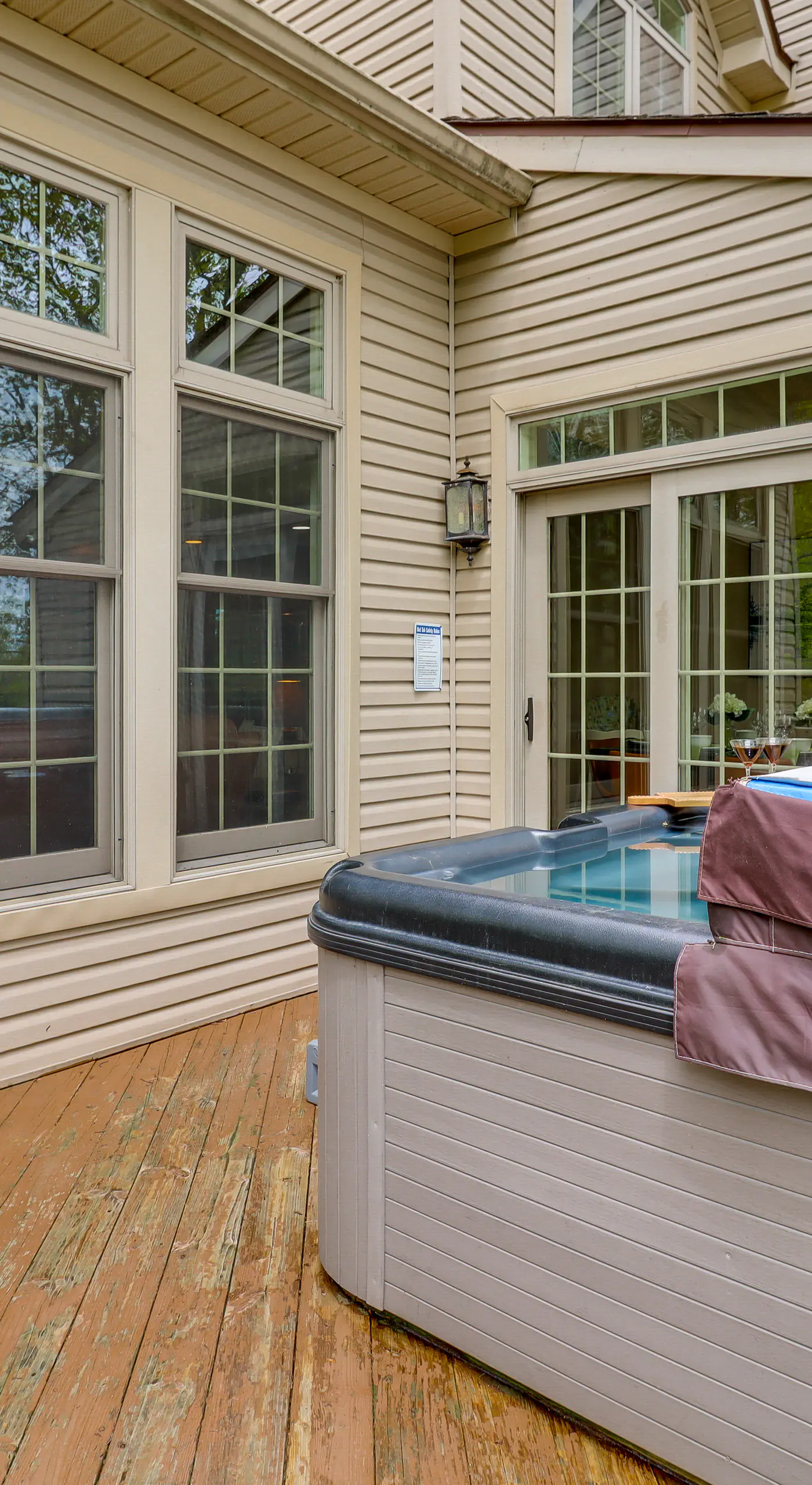 < 1 Mi to Big Boulder Mtn! Home w/ Hot Tub & Deck